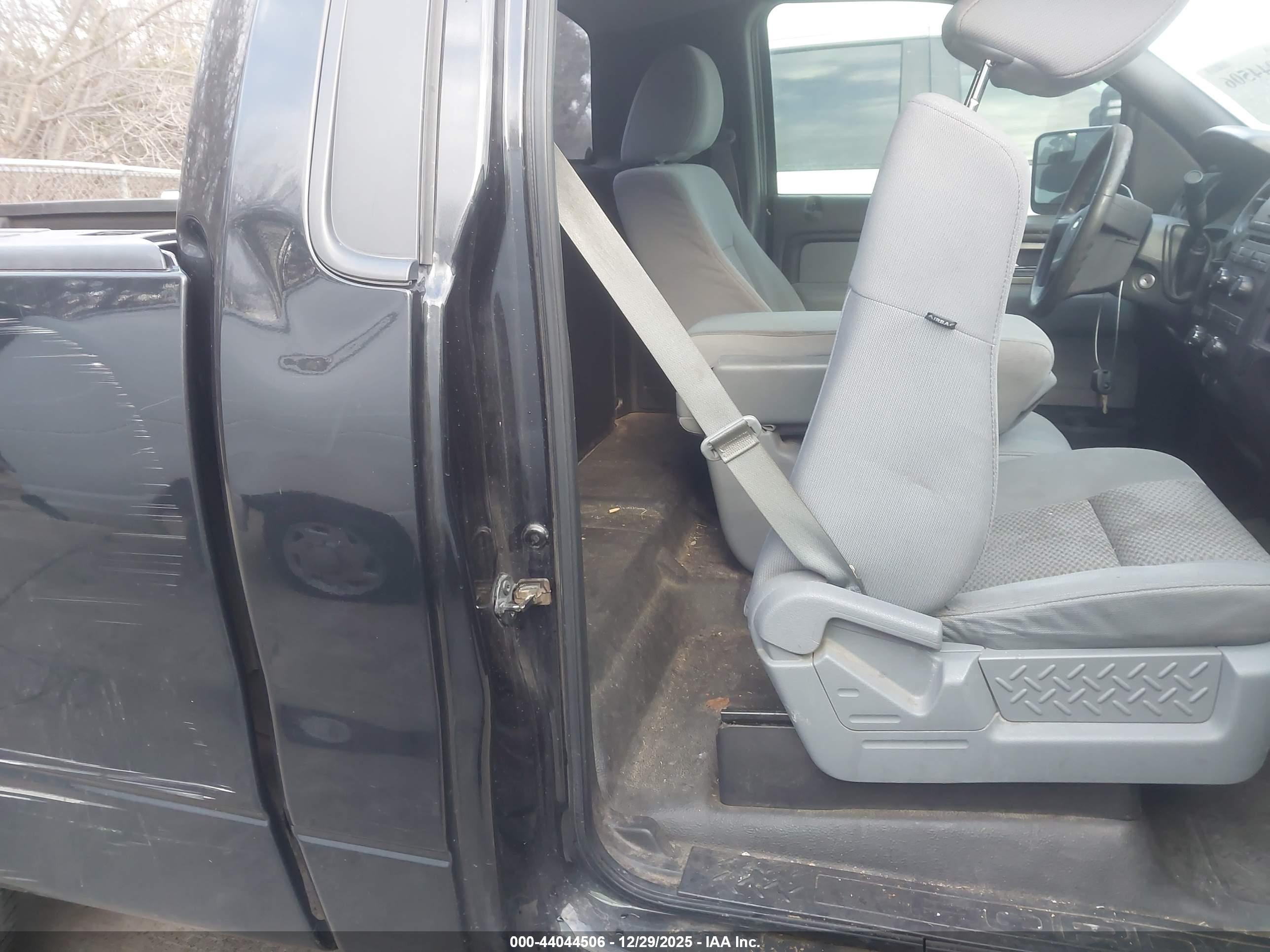 FORD F-150 image 8