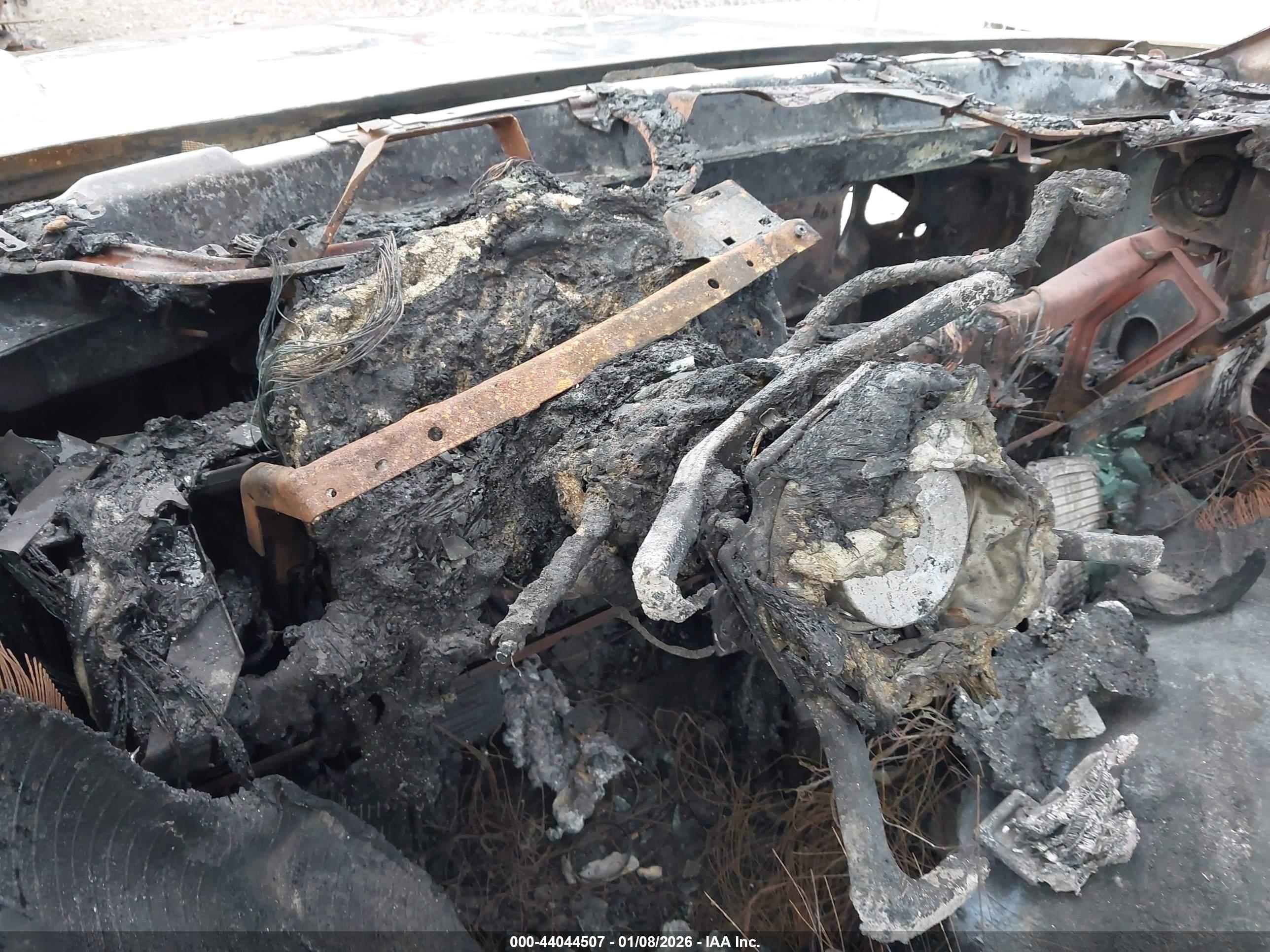 GMC SIERRA image 7