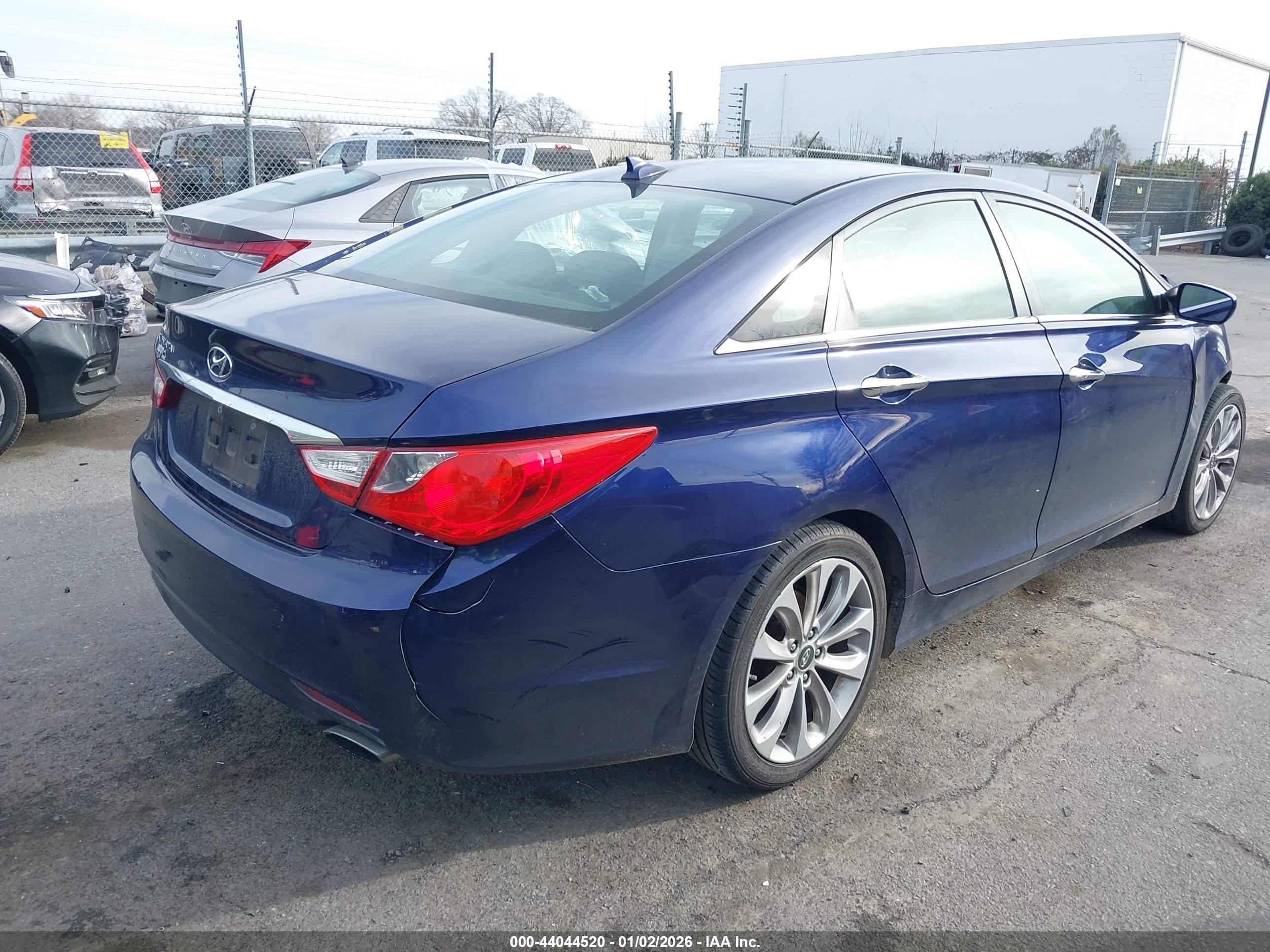 HYUNDAI SONATA image 4