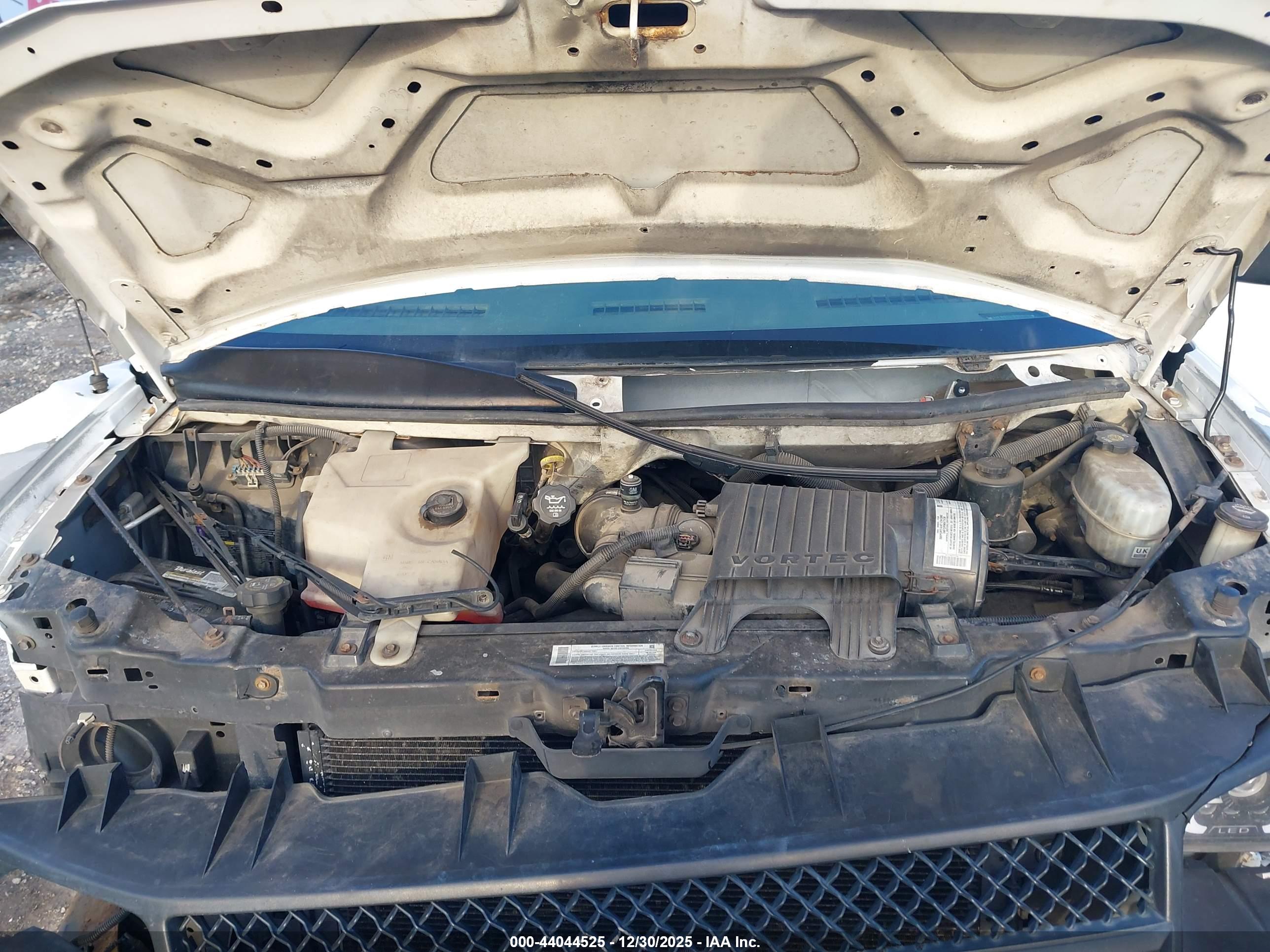 CHEVROLET EXPRESS image 10