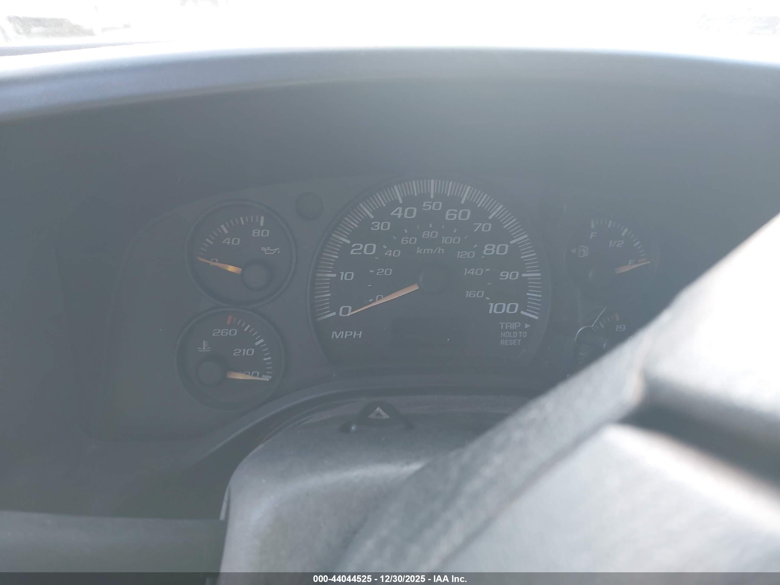CHEVROLET EXPRESS image 7