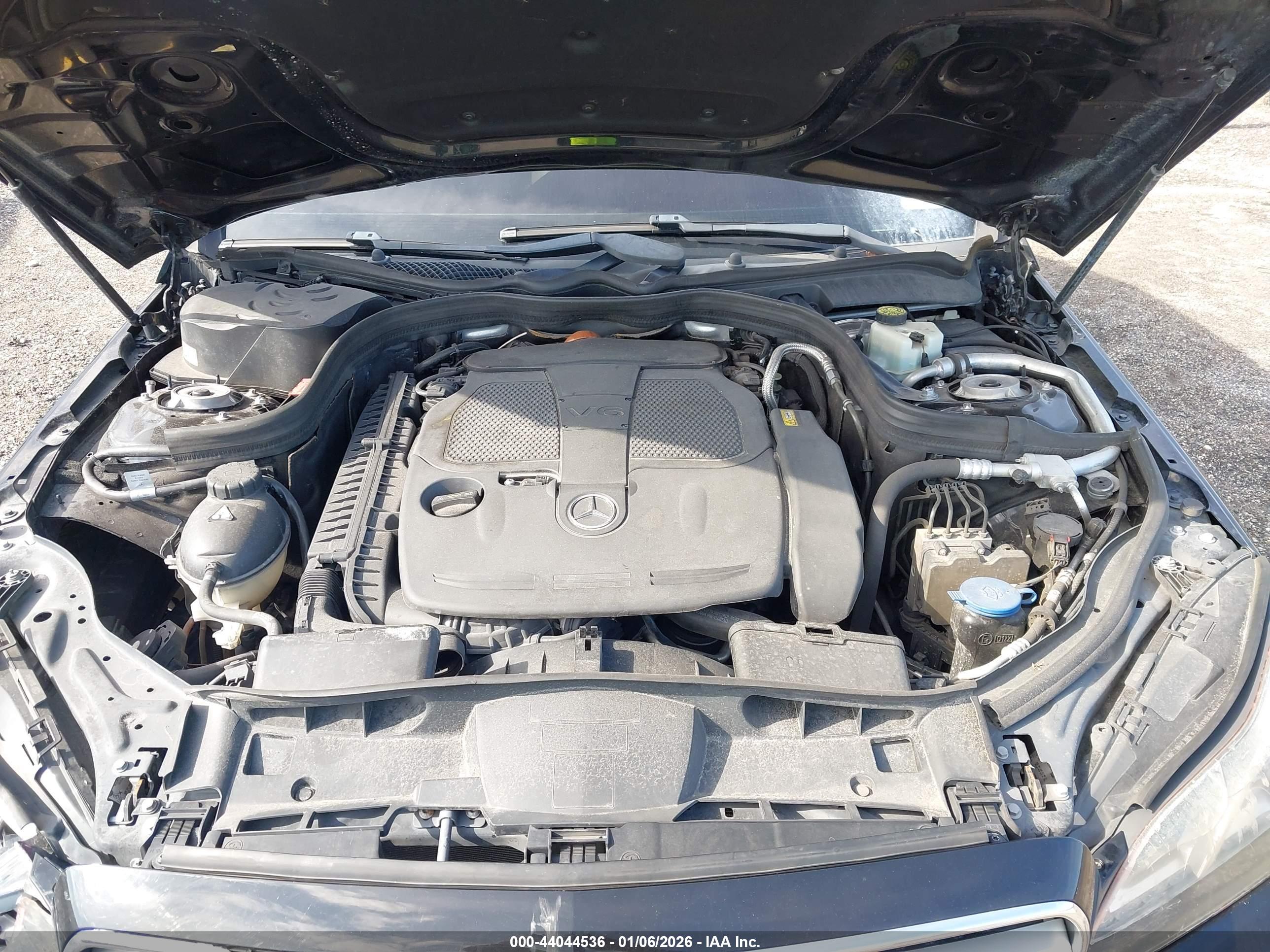 MERCEDES-BENZ E image 10