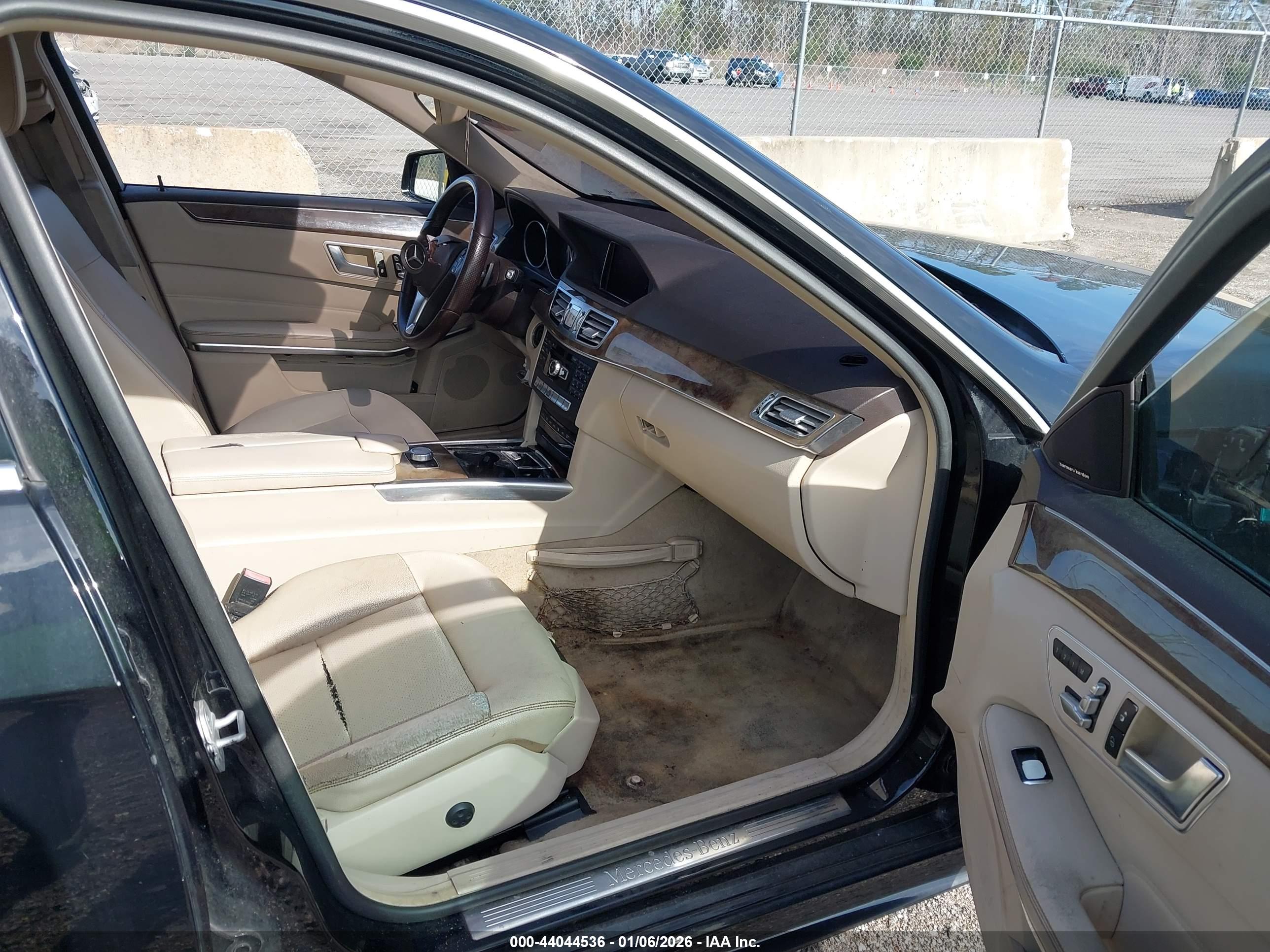 MERCEDES-BENZ E image 5