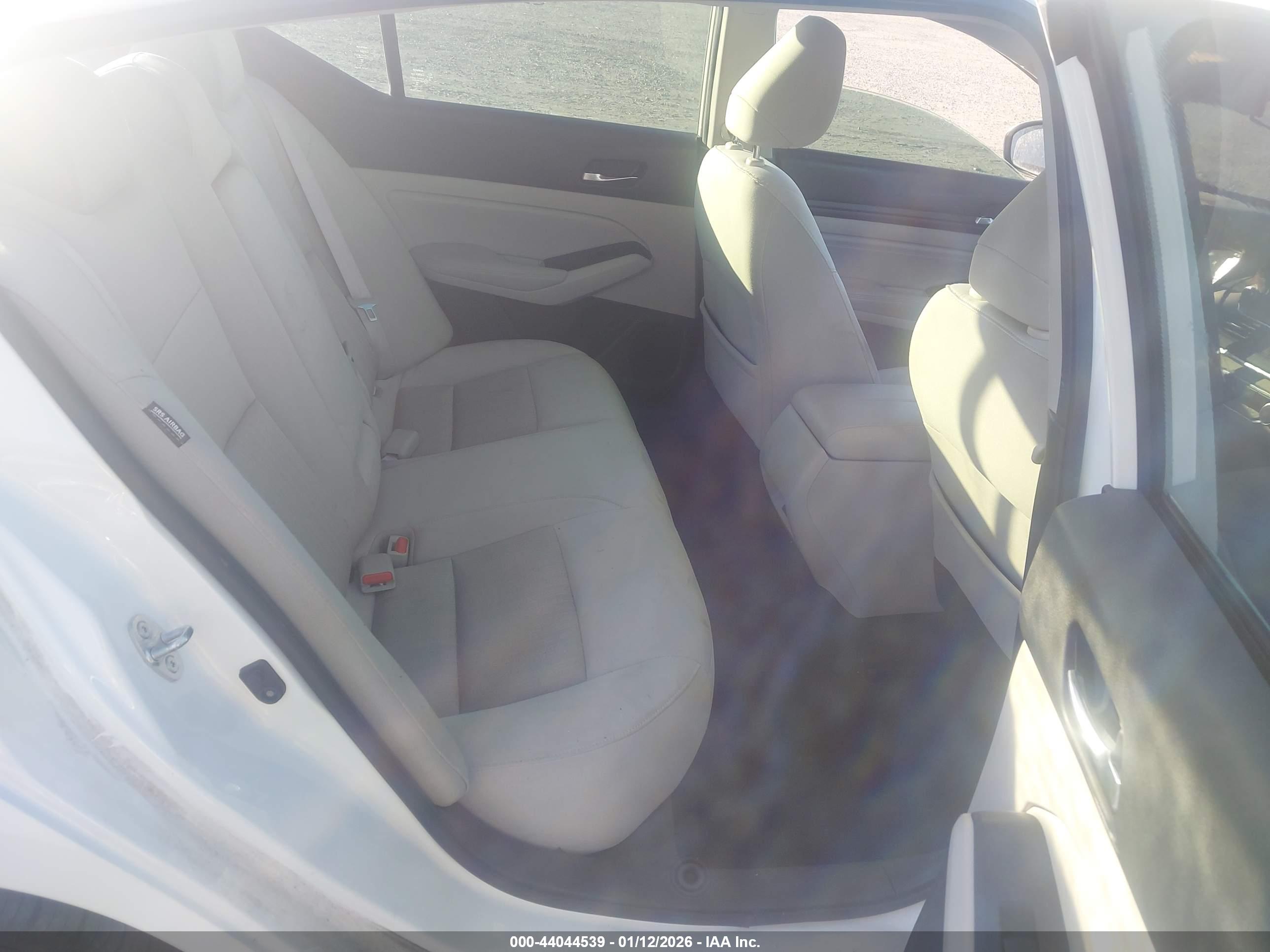NISSAN ALTIMA image 8