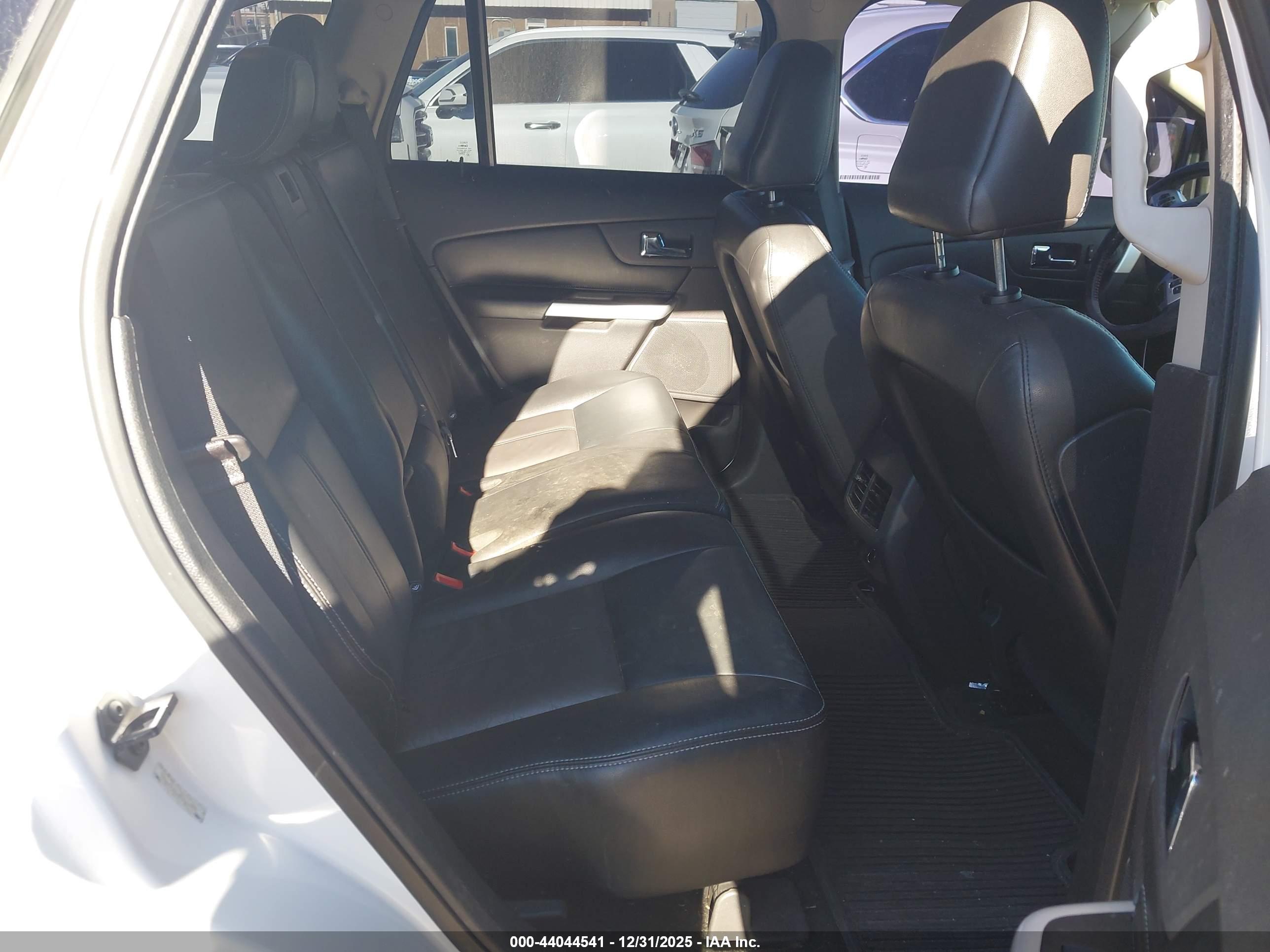 FORD EDGE image 8