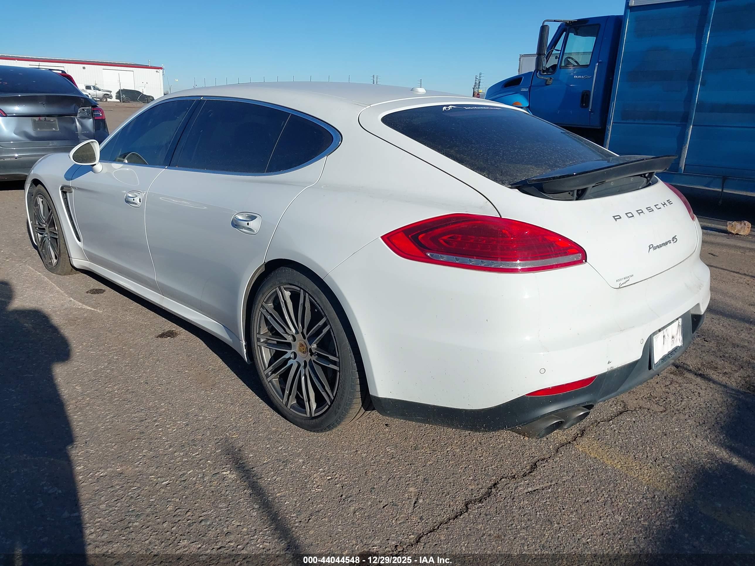 PORSCHE PANAMERA image 3