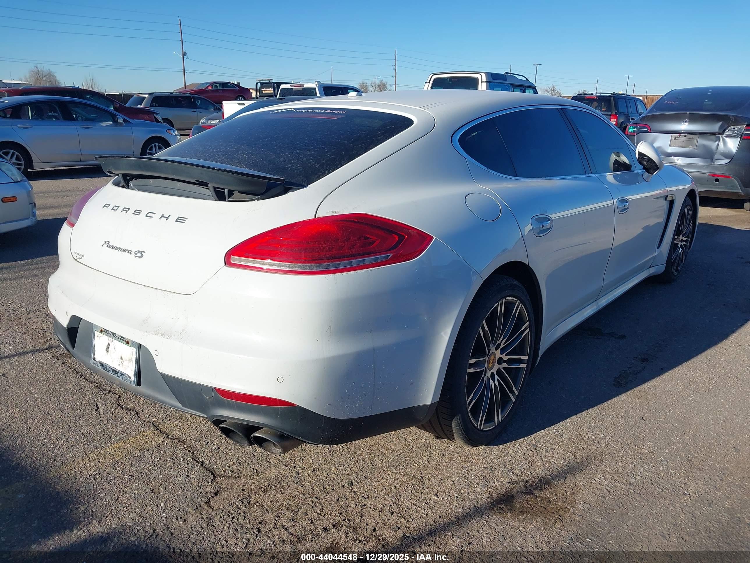 PORSCHE PANAMERA image 4