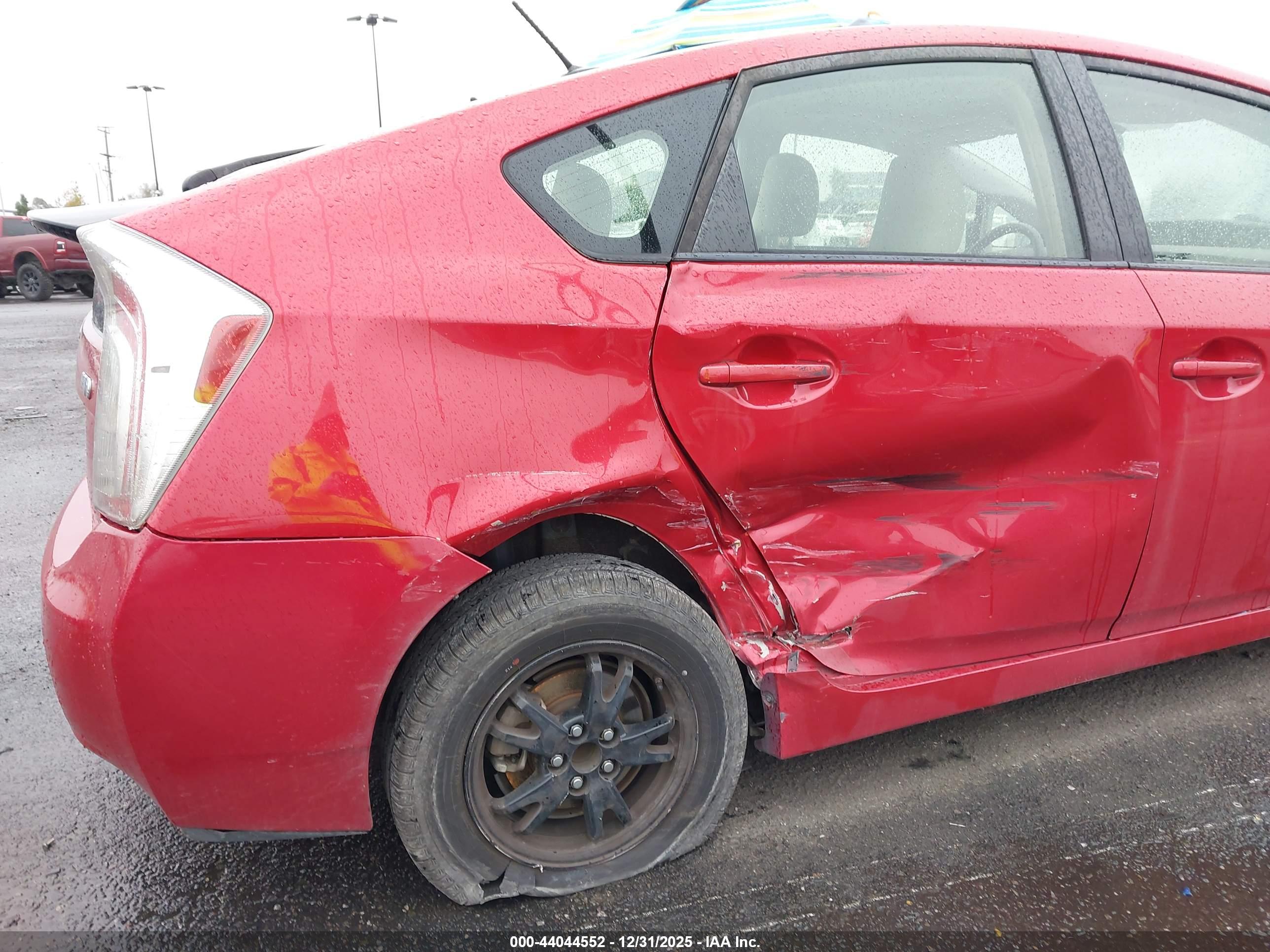 TOYOTA PRIUS image 6