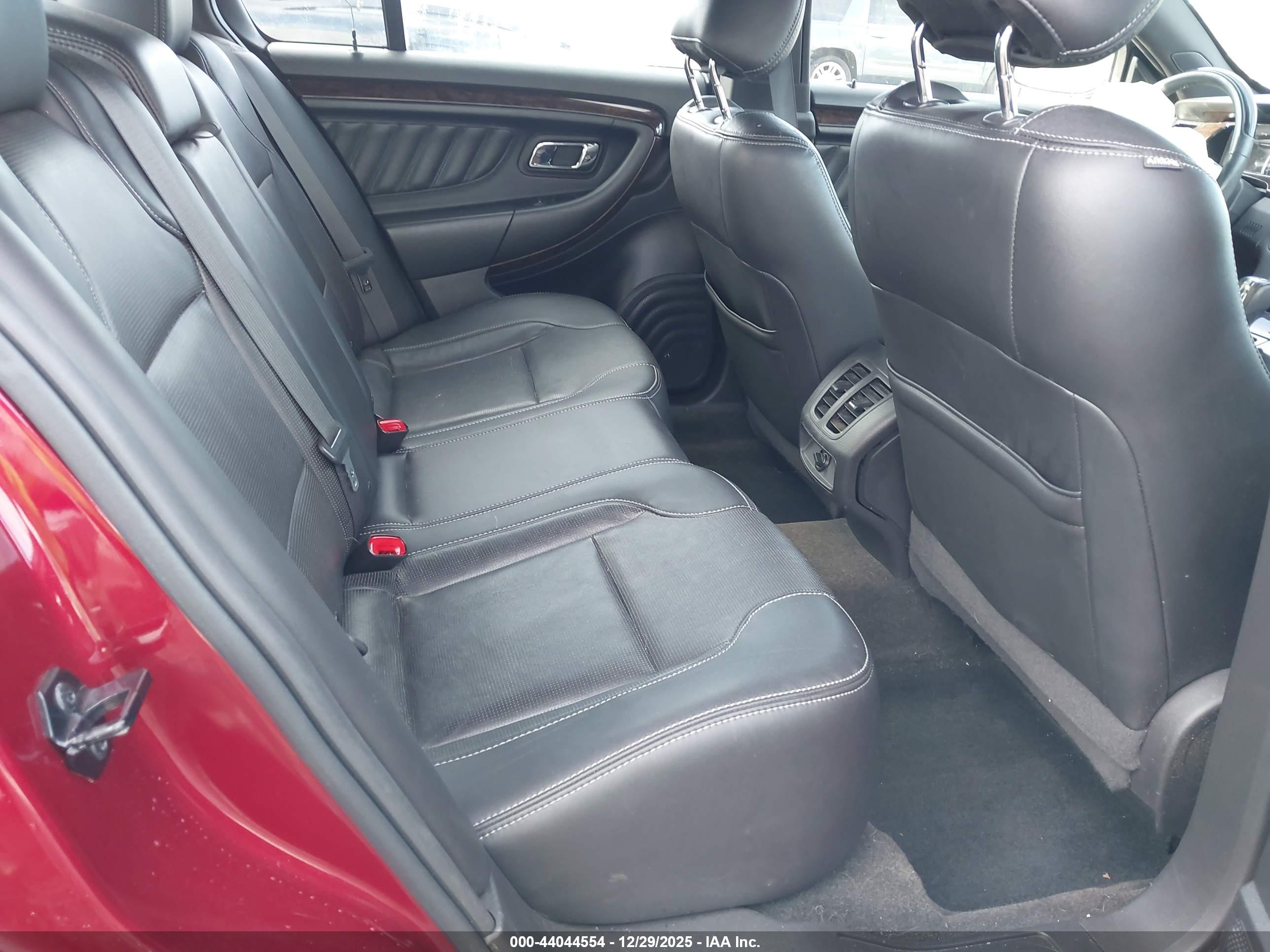 FORD TAURUS image 8