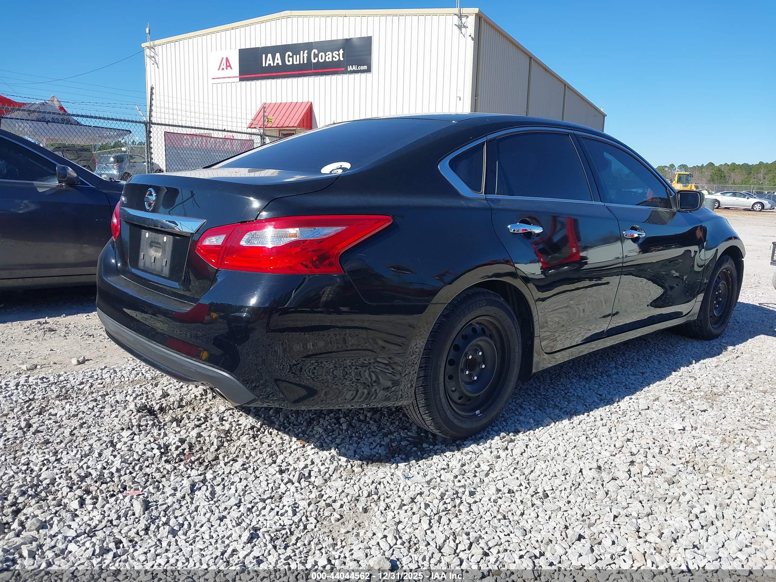 NISSAN ALTIMA image 4