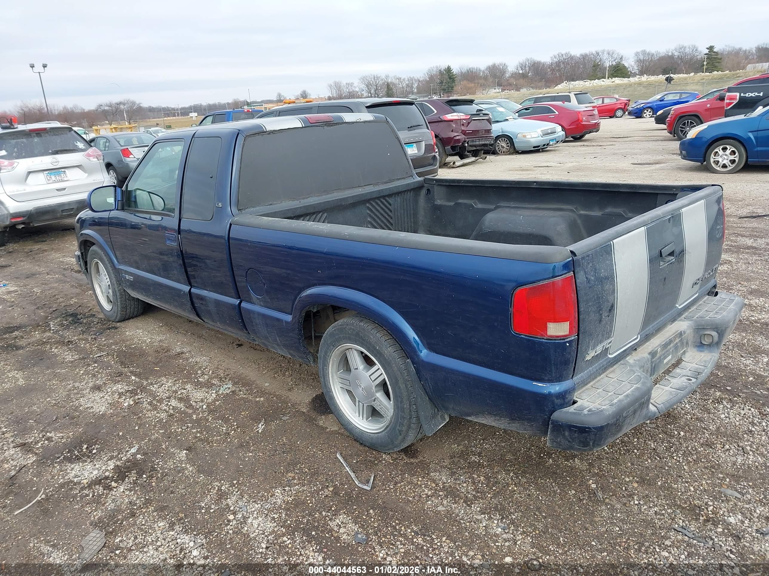 CHEVROLET S-10 image 3