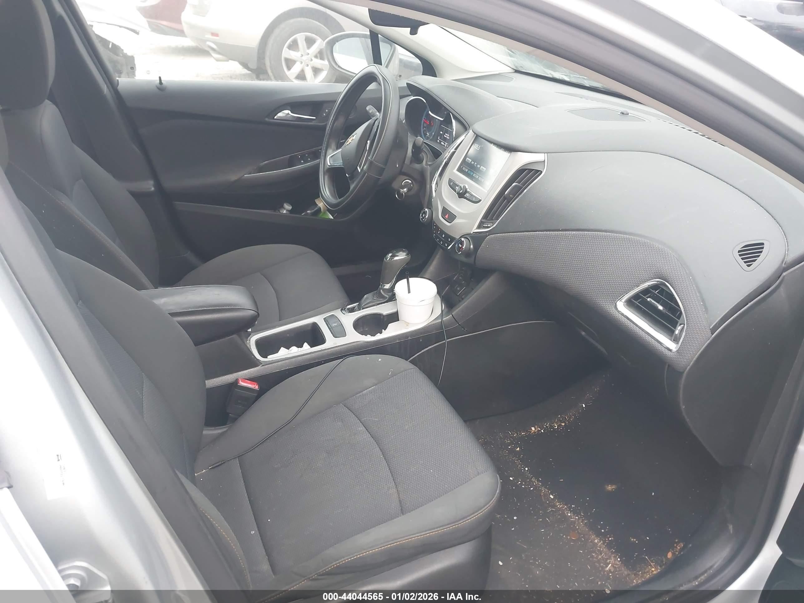 CHEVROLET CRUZE image 5