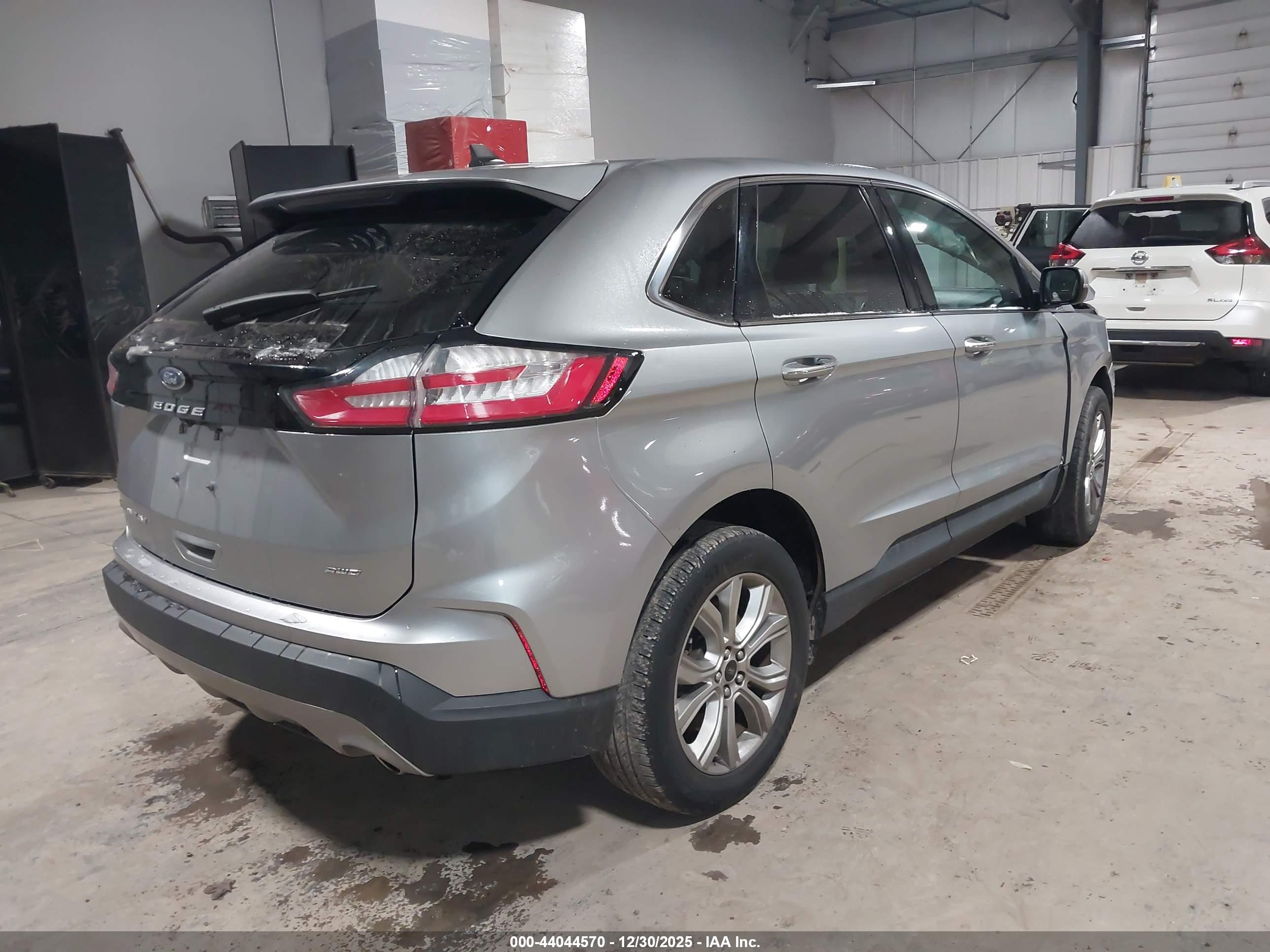 FORD EDGE image 4