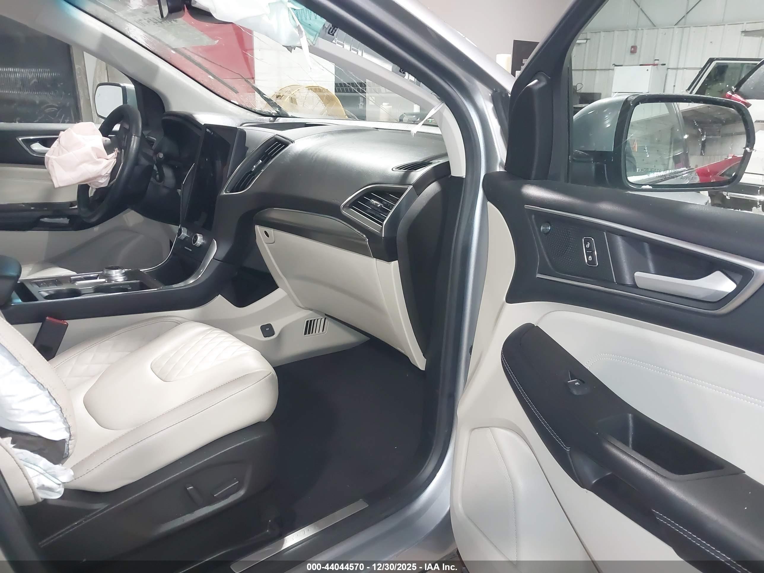 FORD EDGE image 5