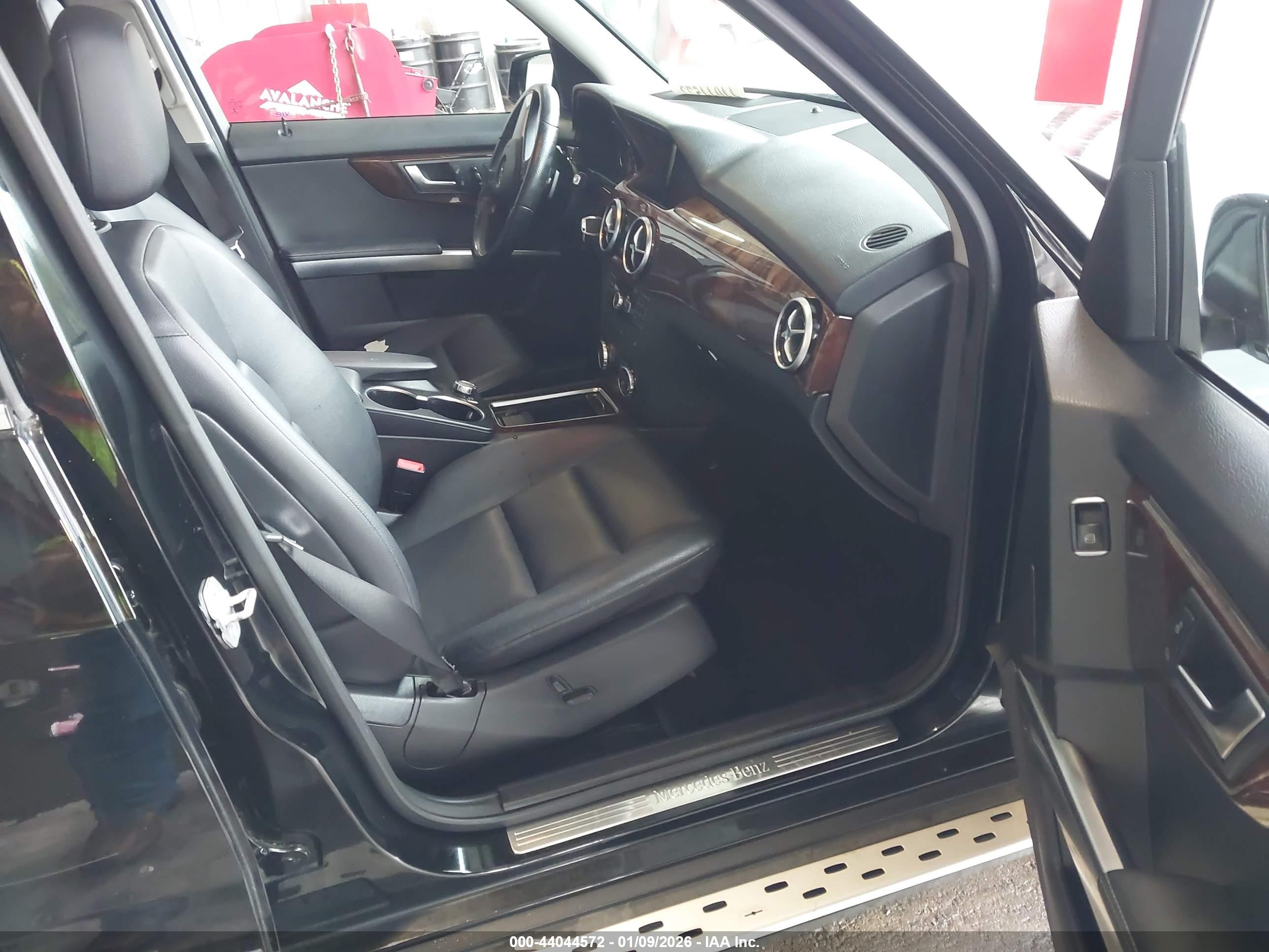 MERCEDES-BENZ GLK image 5