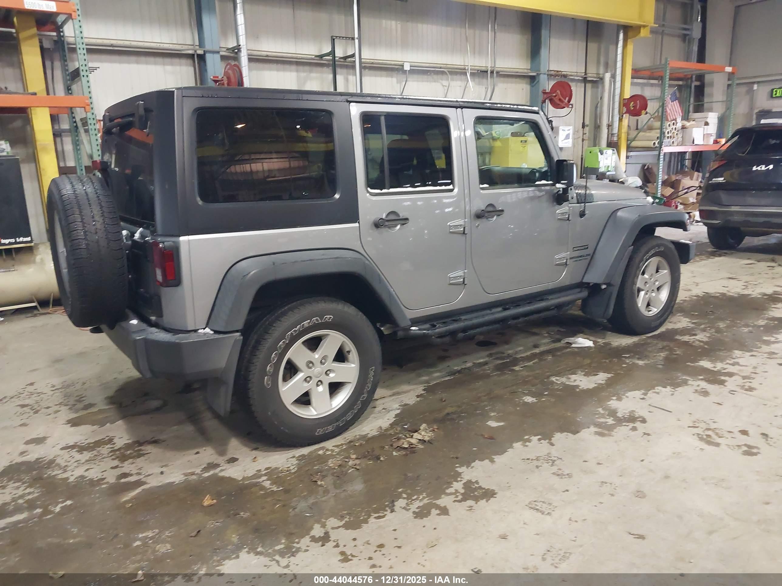 JEEP WRANGLER image 4