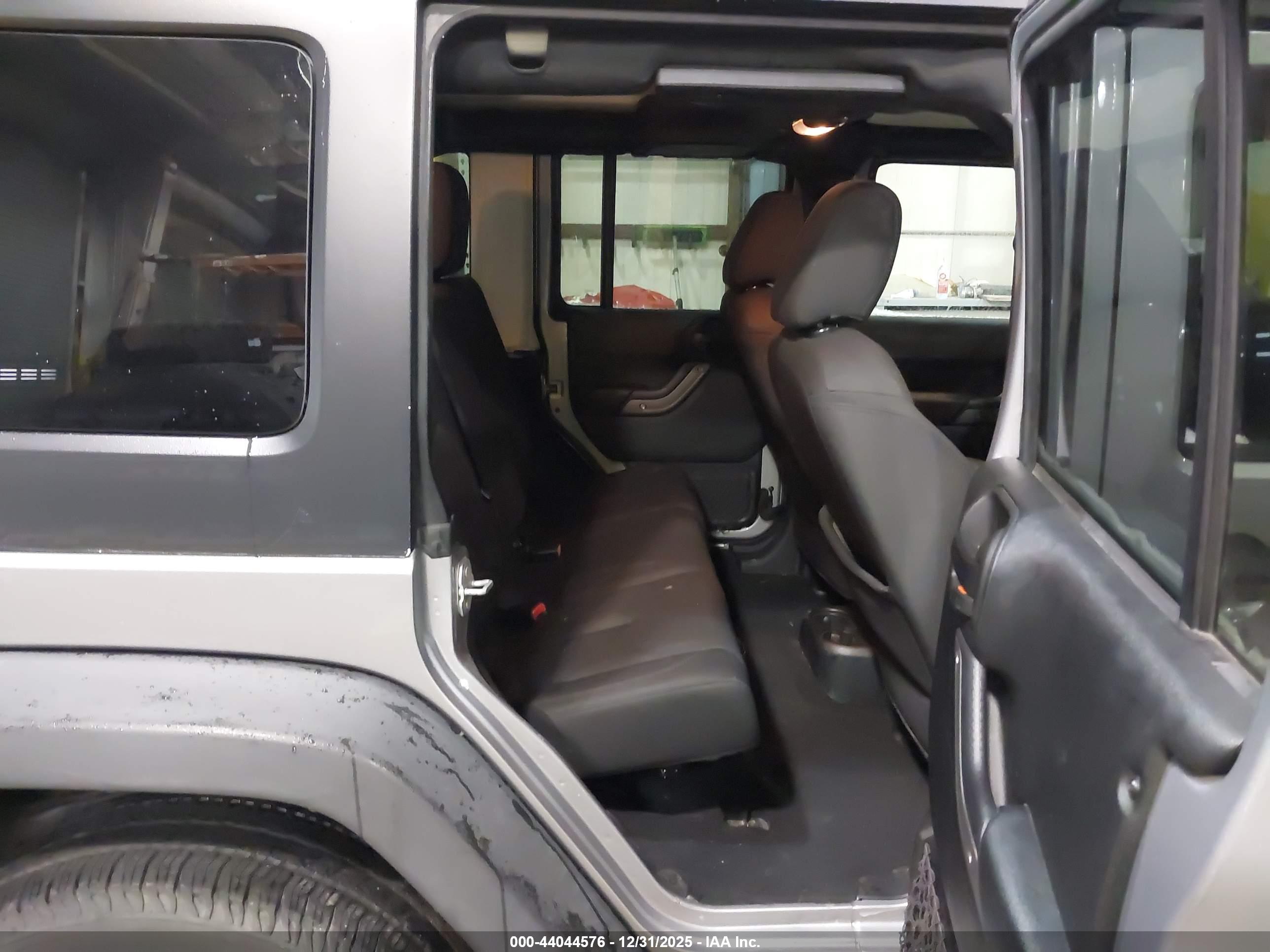 JEEP WRANGLER image 8