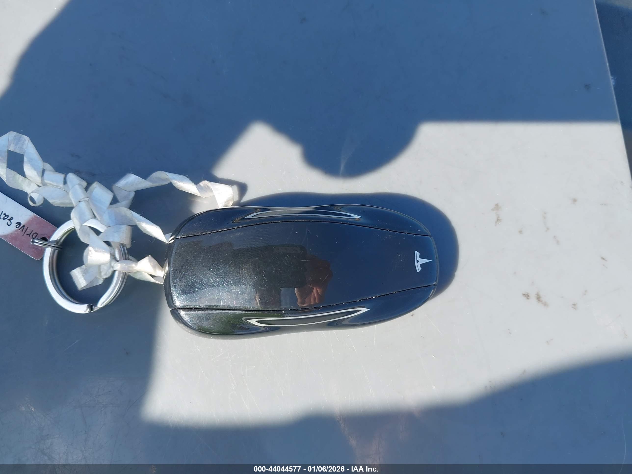 TESLA MODEL image 11