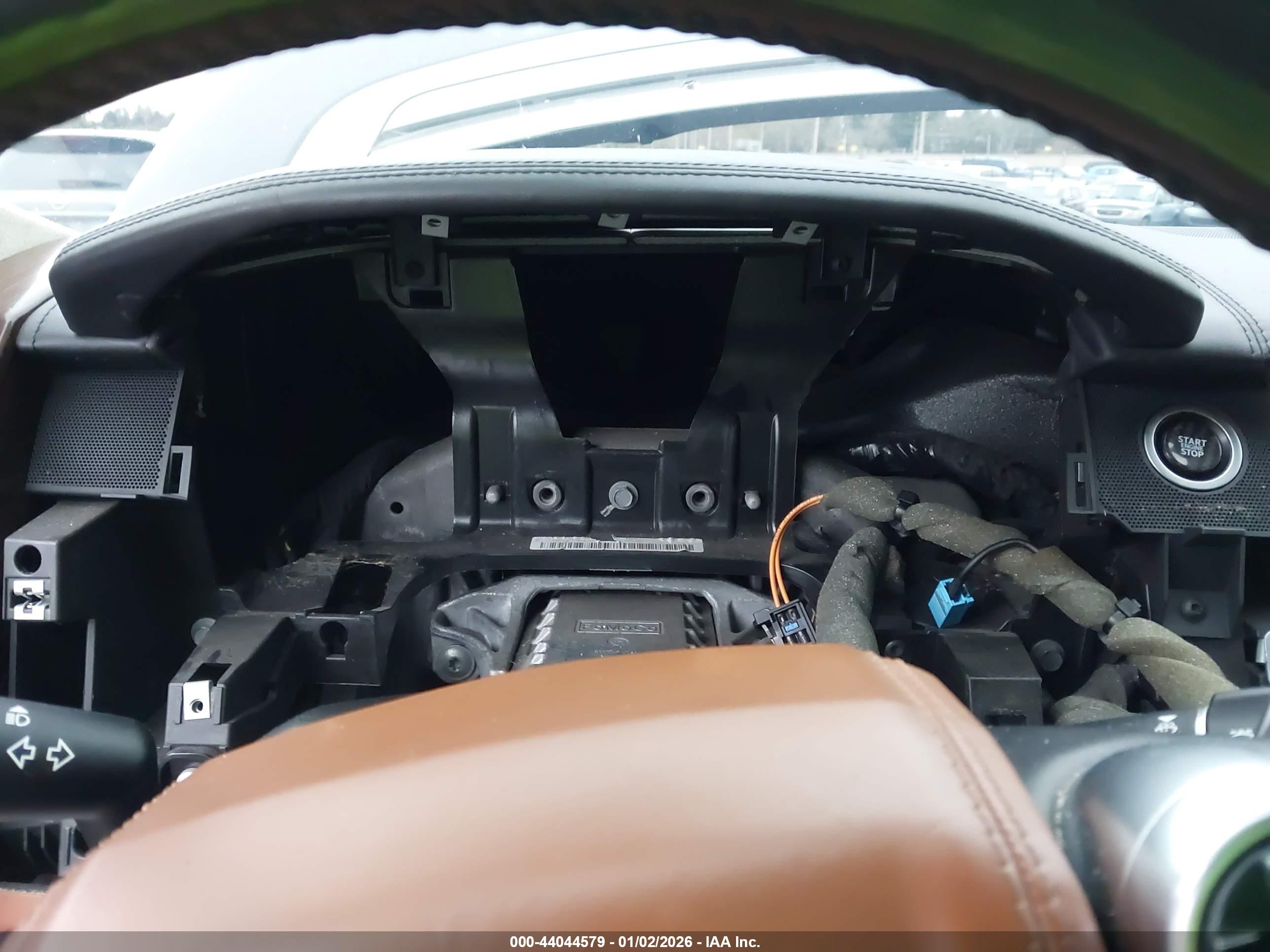 LAND ROVER image 7