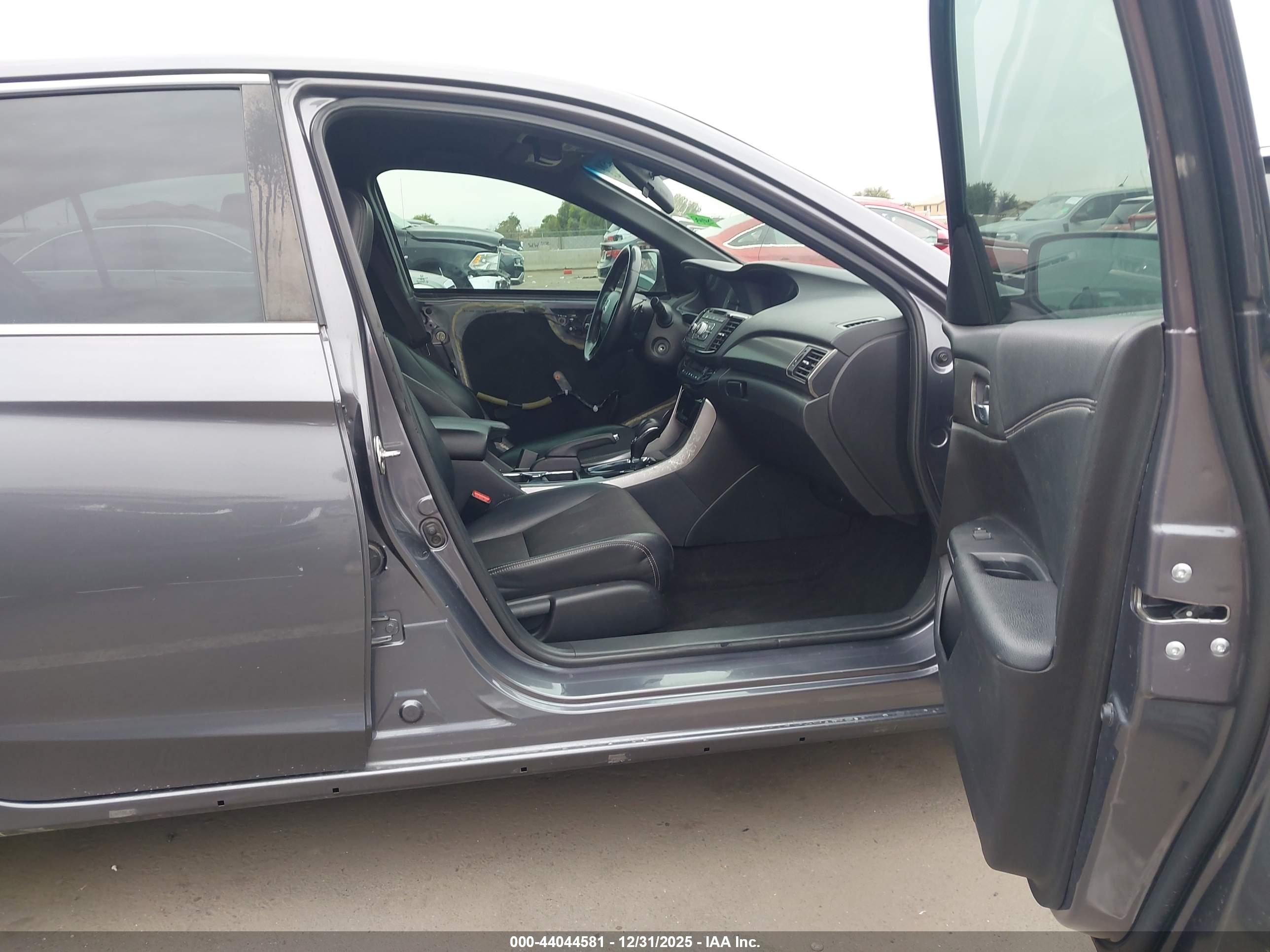 HONDA ACCORD image 5
