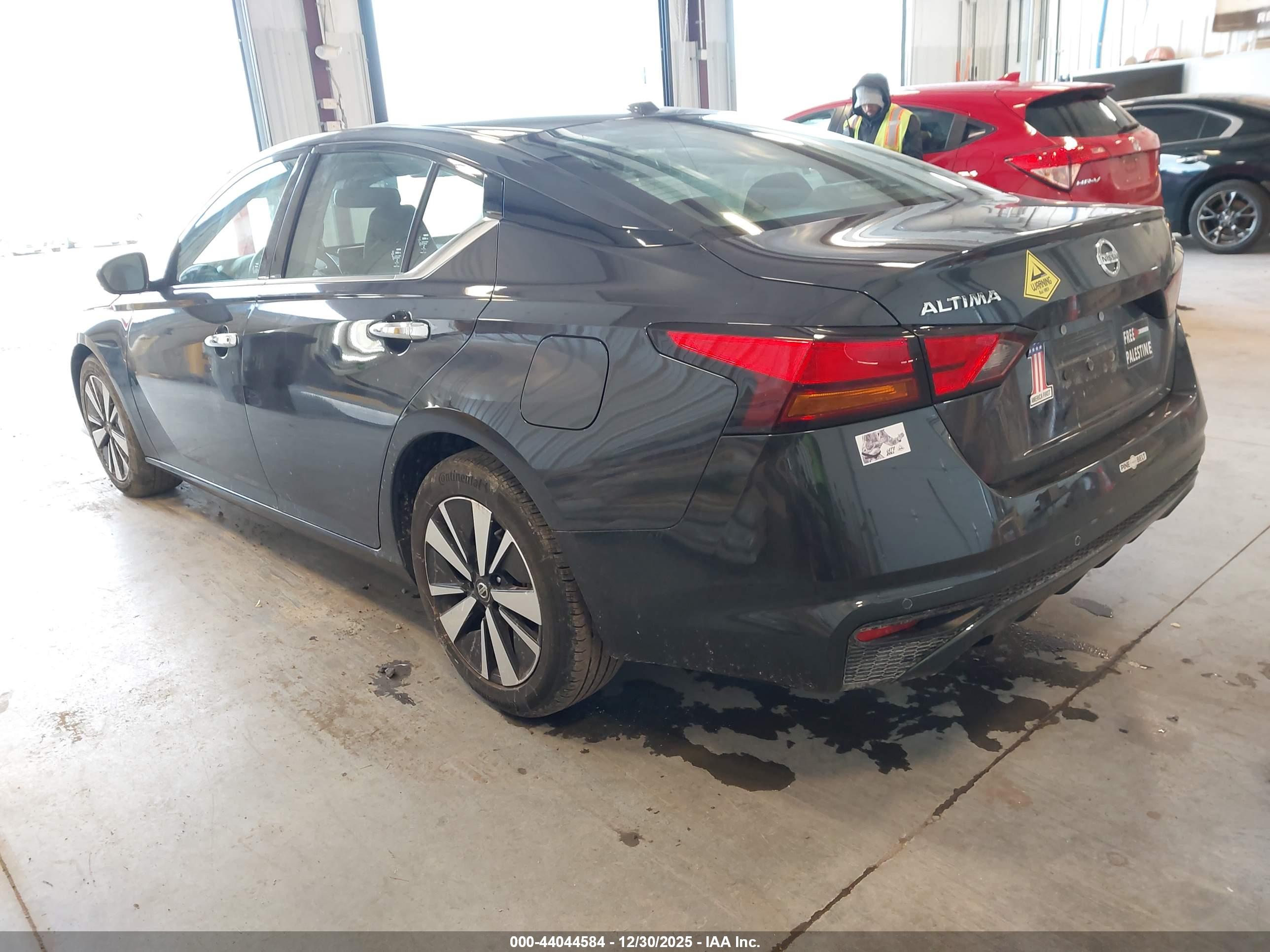 NISSAN ALTIMA image 3