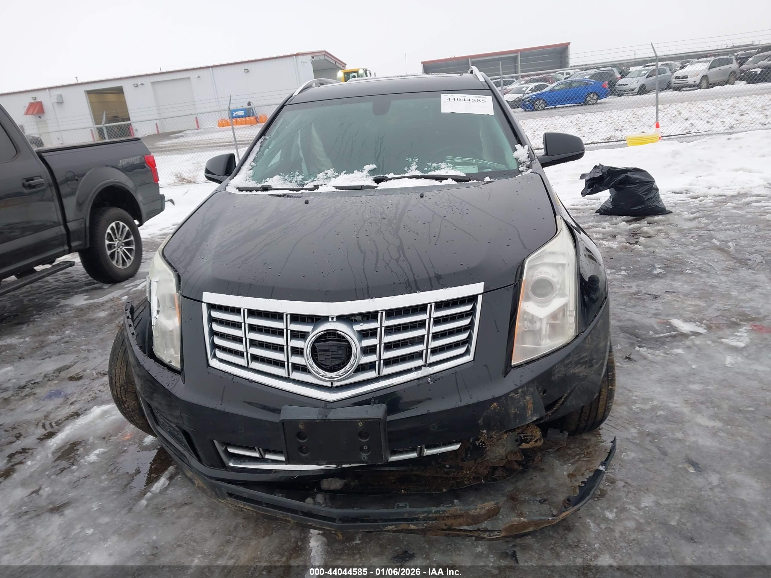 CADILLAC SRX image 6