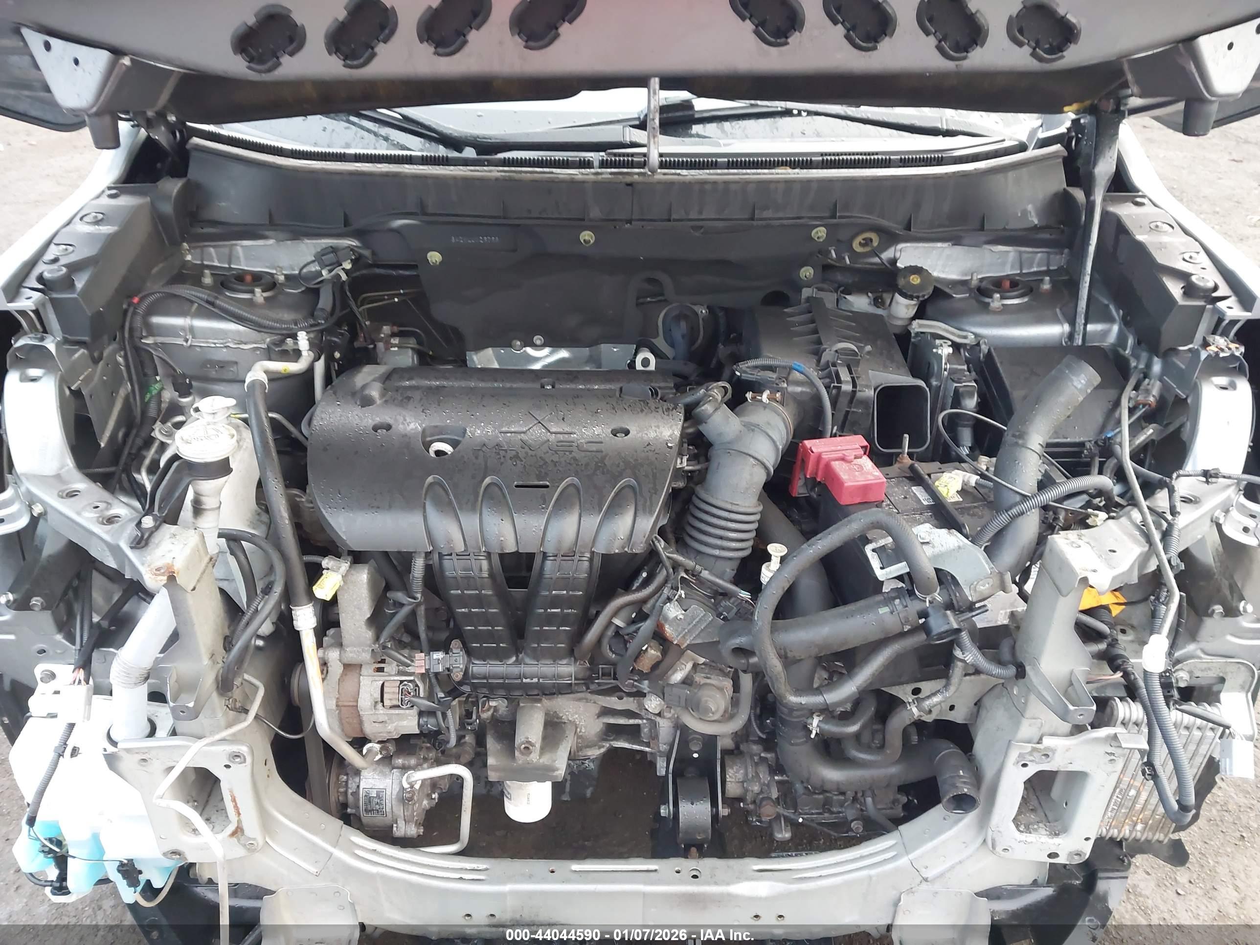 MITSUBISHI OUTLANDER image 10