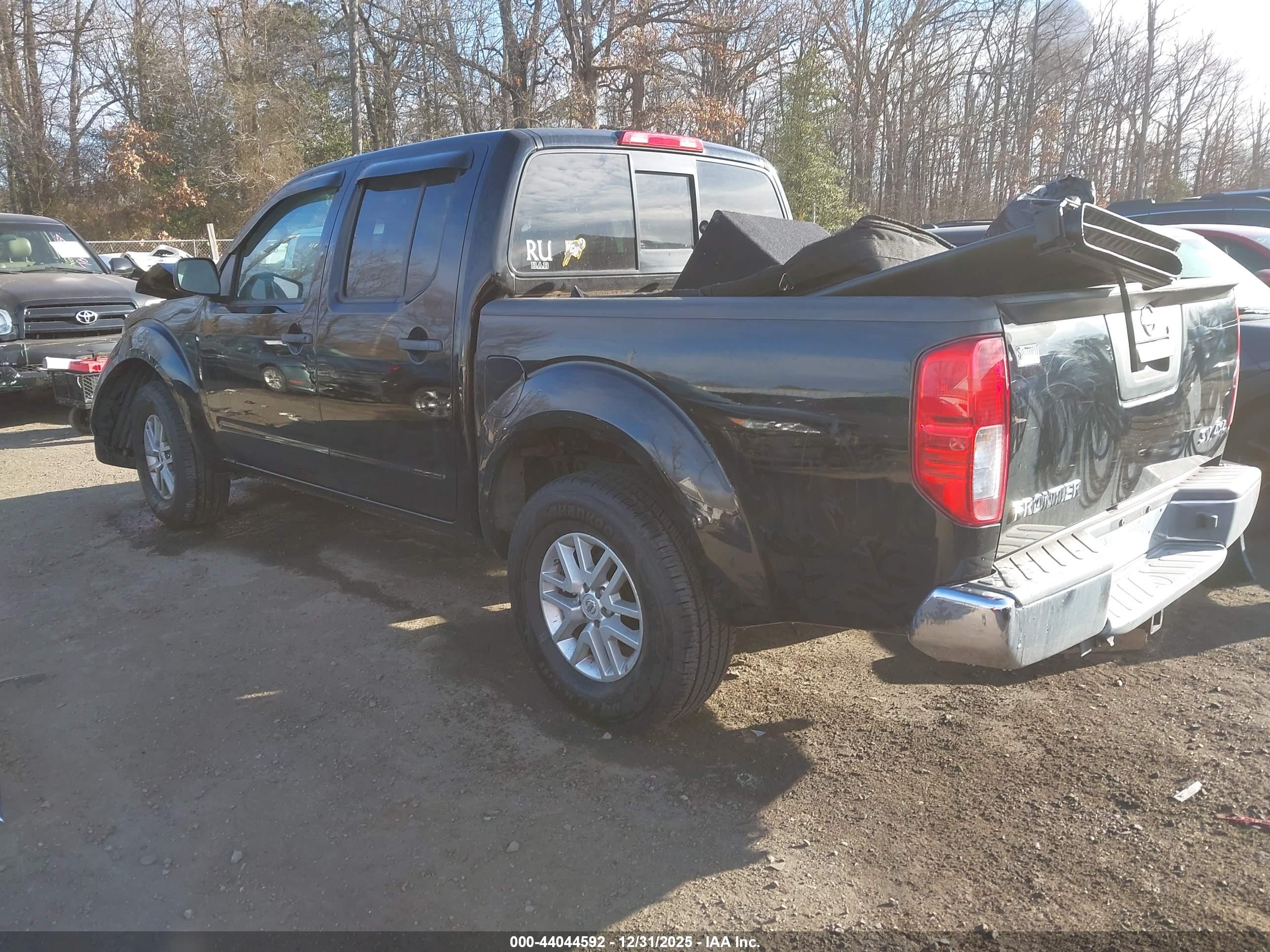 NISSAN FRONTIER image 3