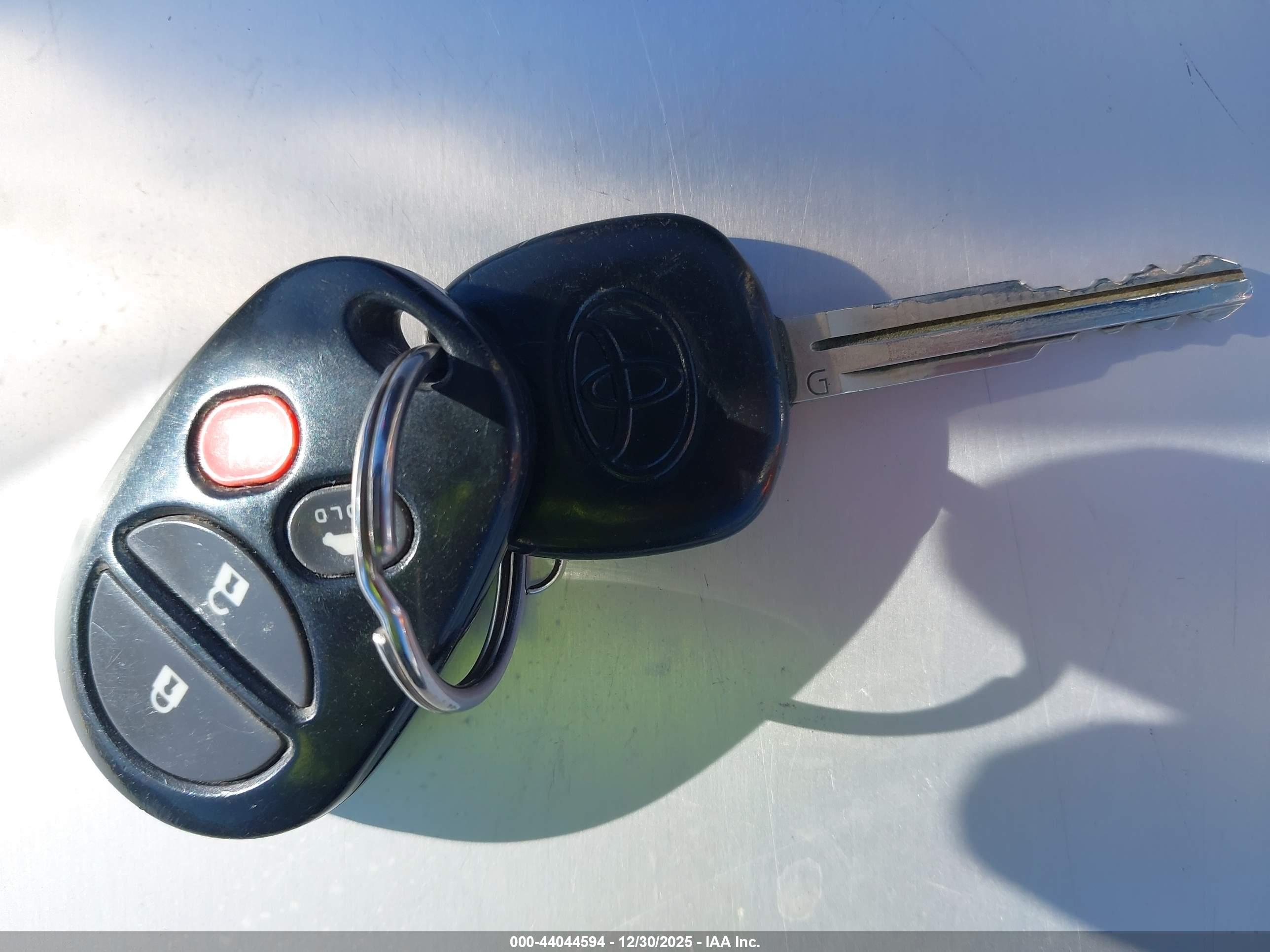 TOYOTA SEQUOIA image 11