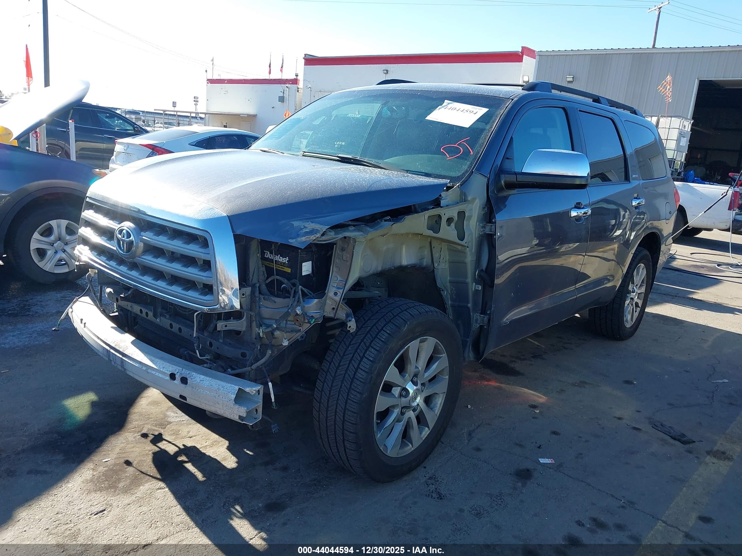 TOYOTA SEQUOIA image 2