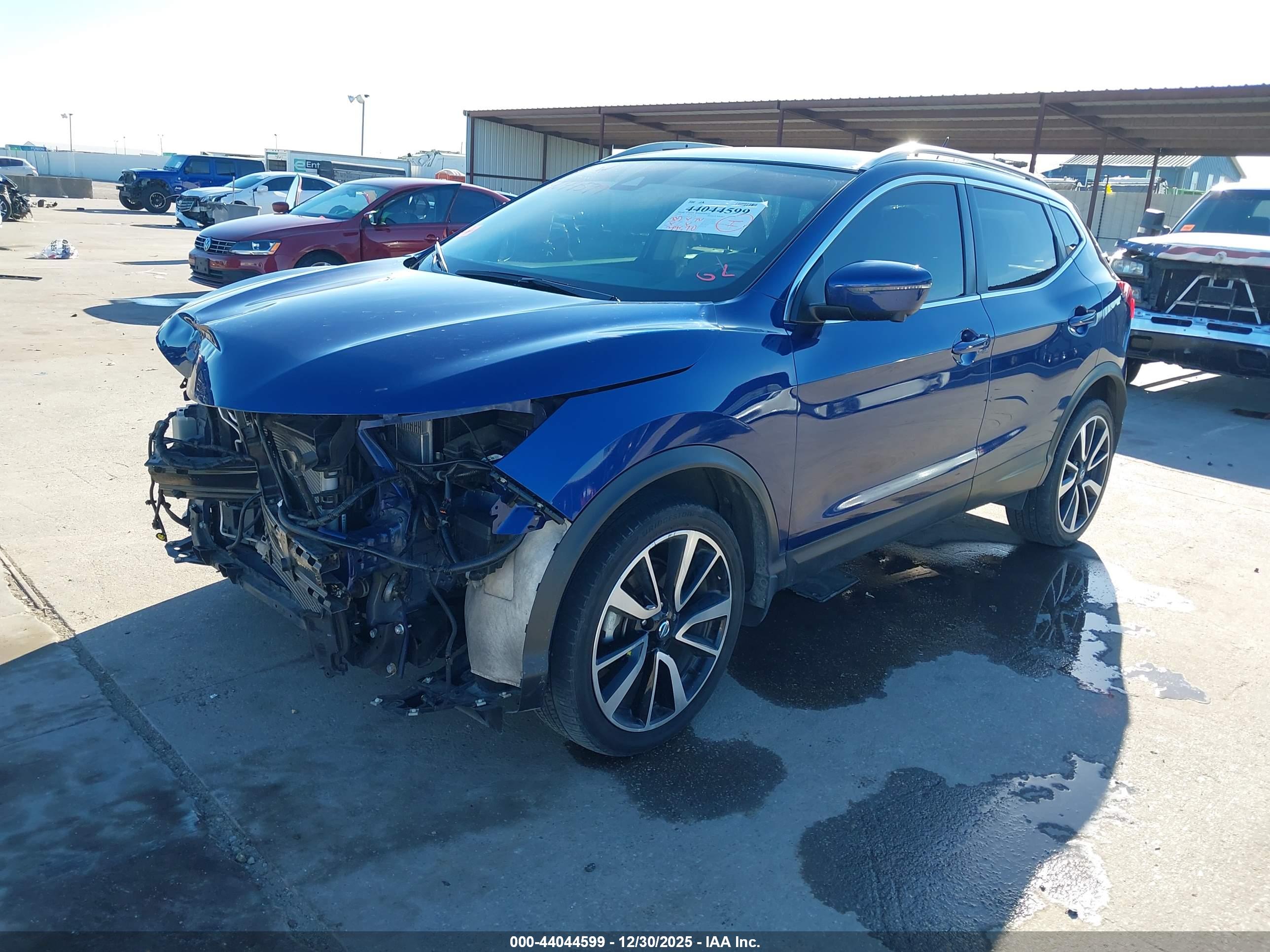 NISSAN ROGUE image 2
