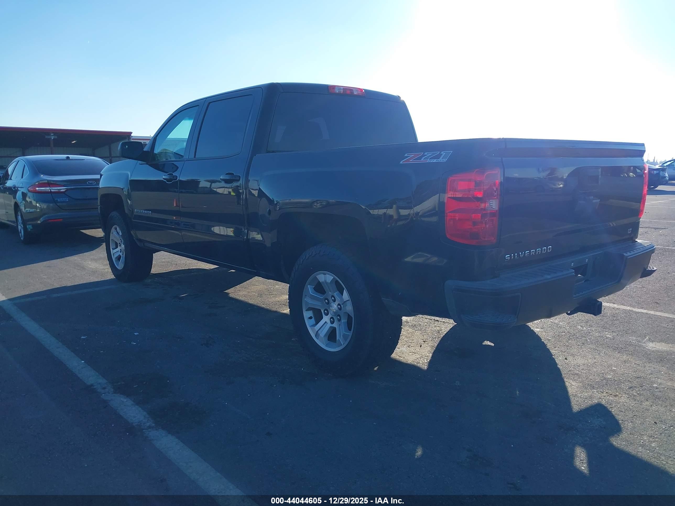 CHEVROLET SILVERADO image 3