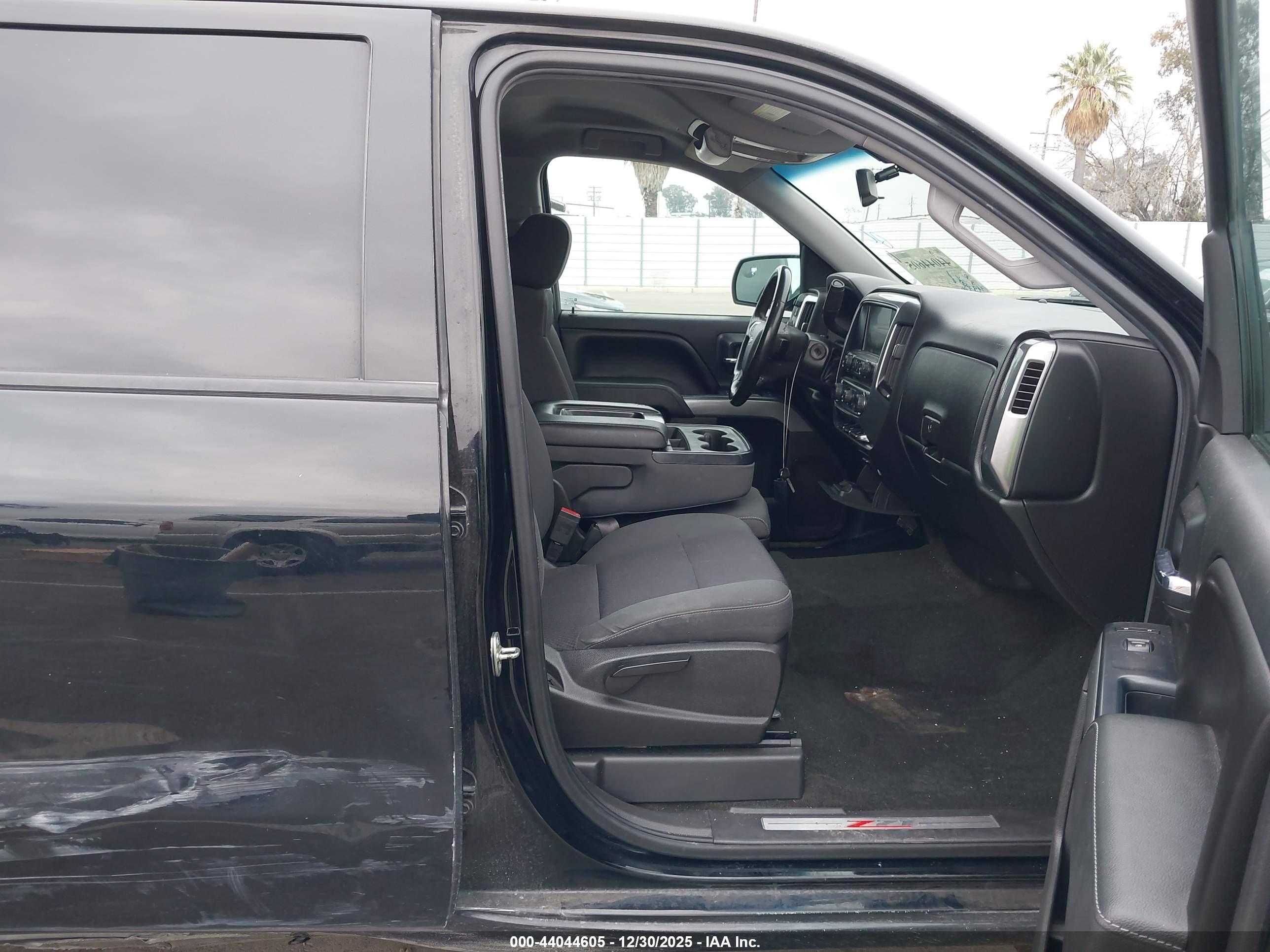 CHEVROLET SILVERADO image 5
