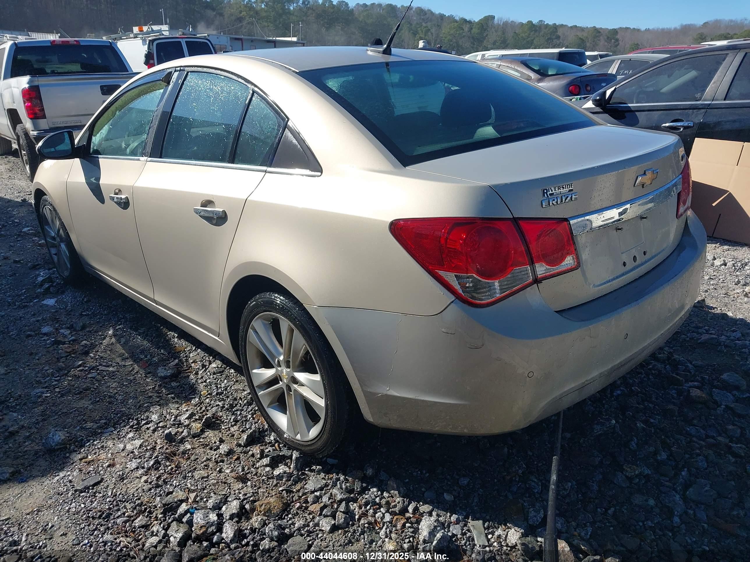 CHEVROLET CRUZE image 3