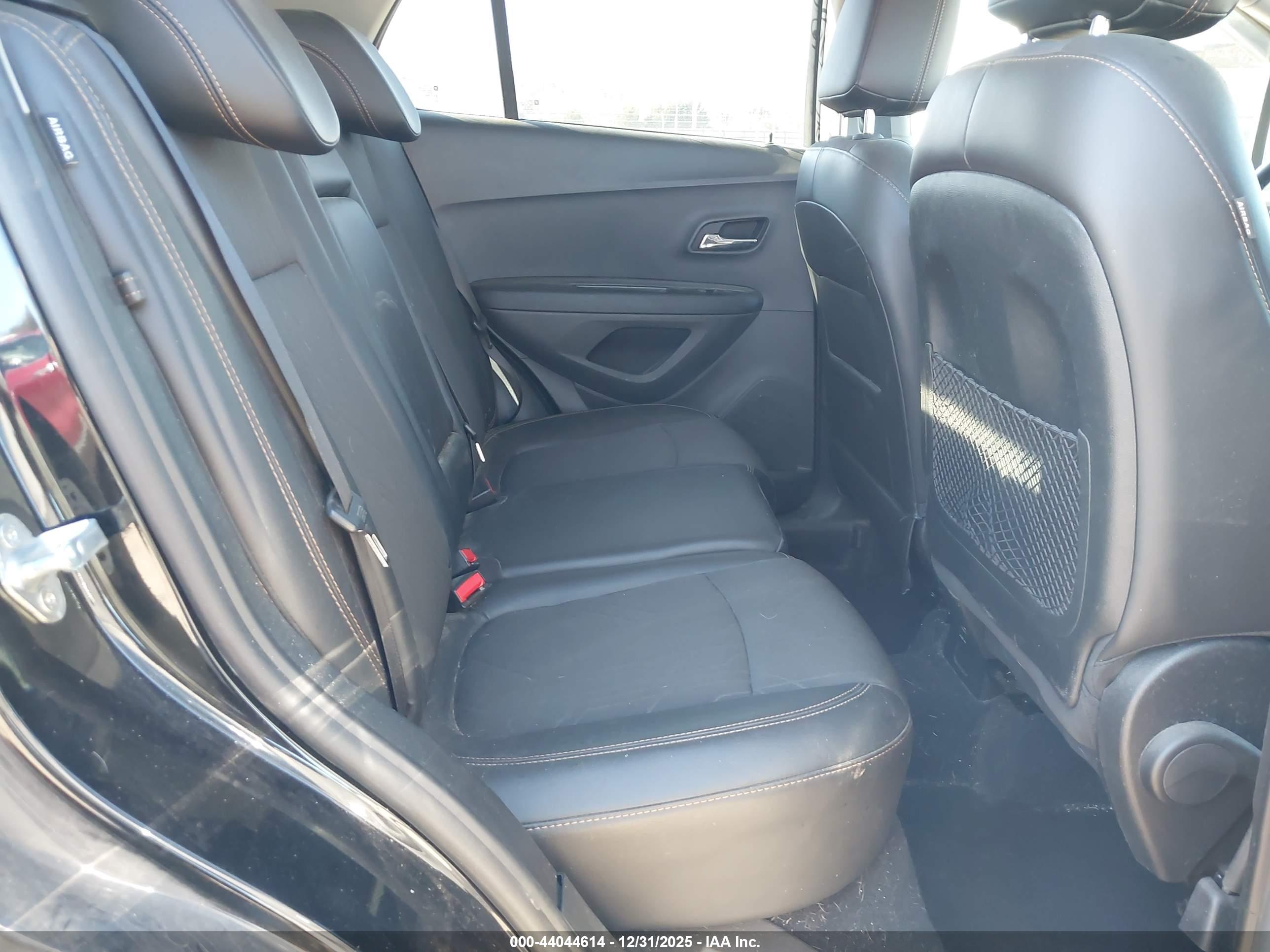 CHEVROLET TRAX image 8