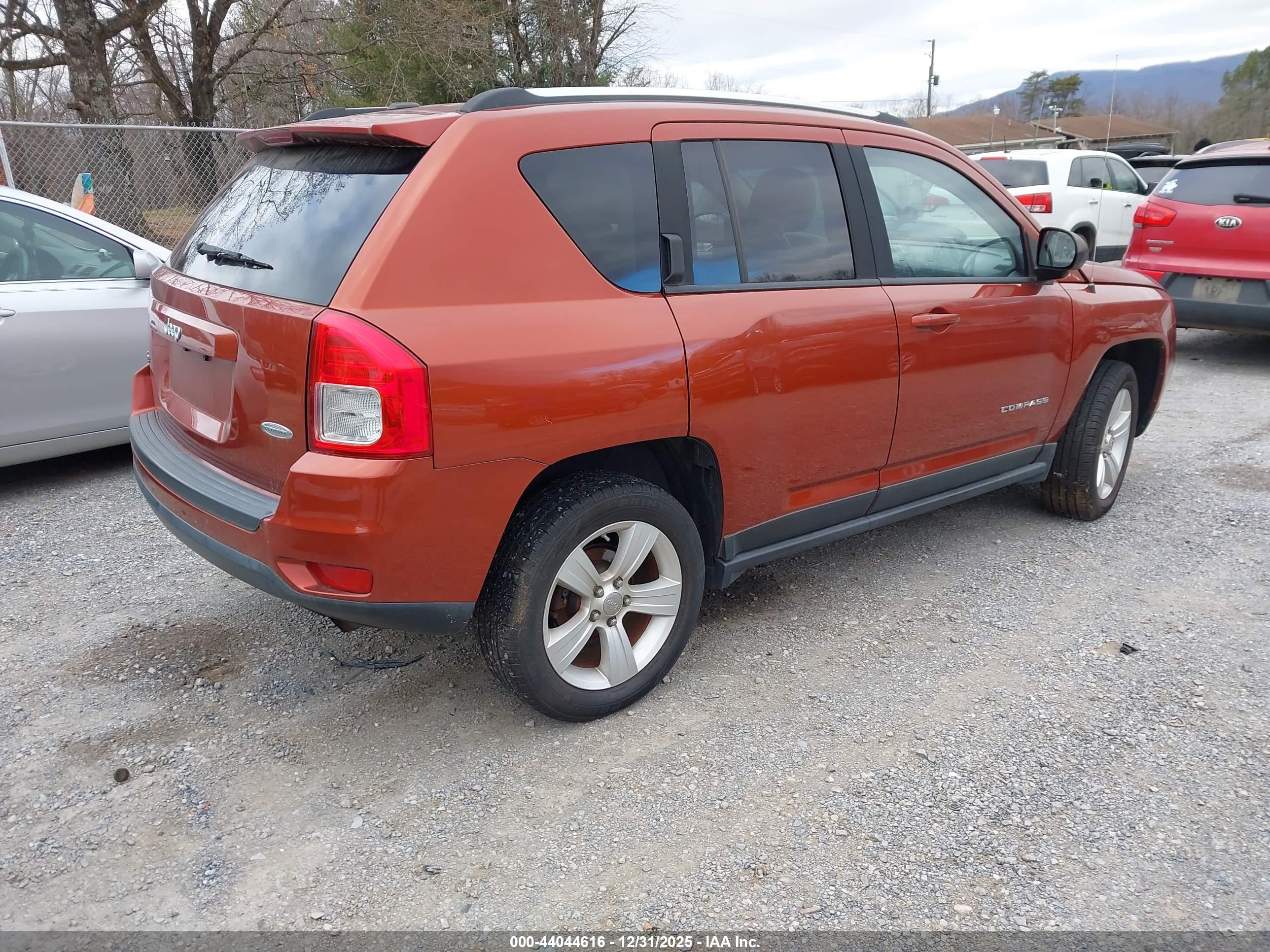 JEEP COMPASS image 4