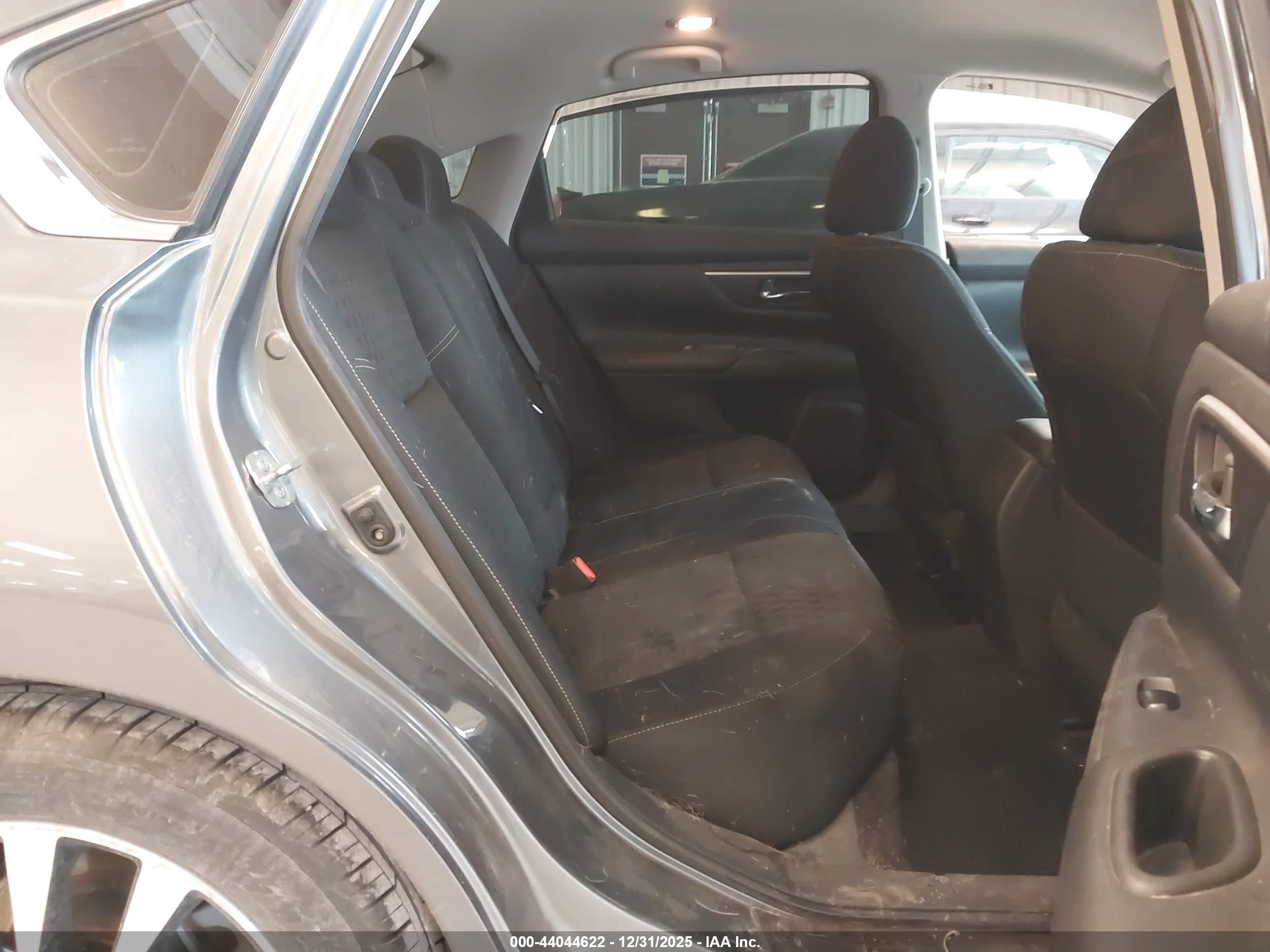 NISSAN ALTIMA image 8
