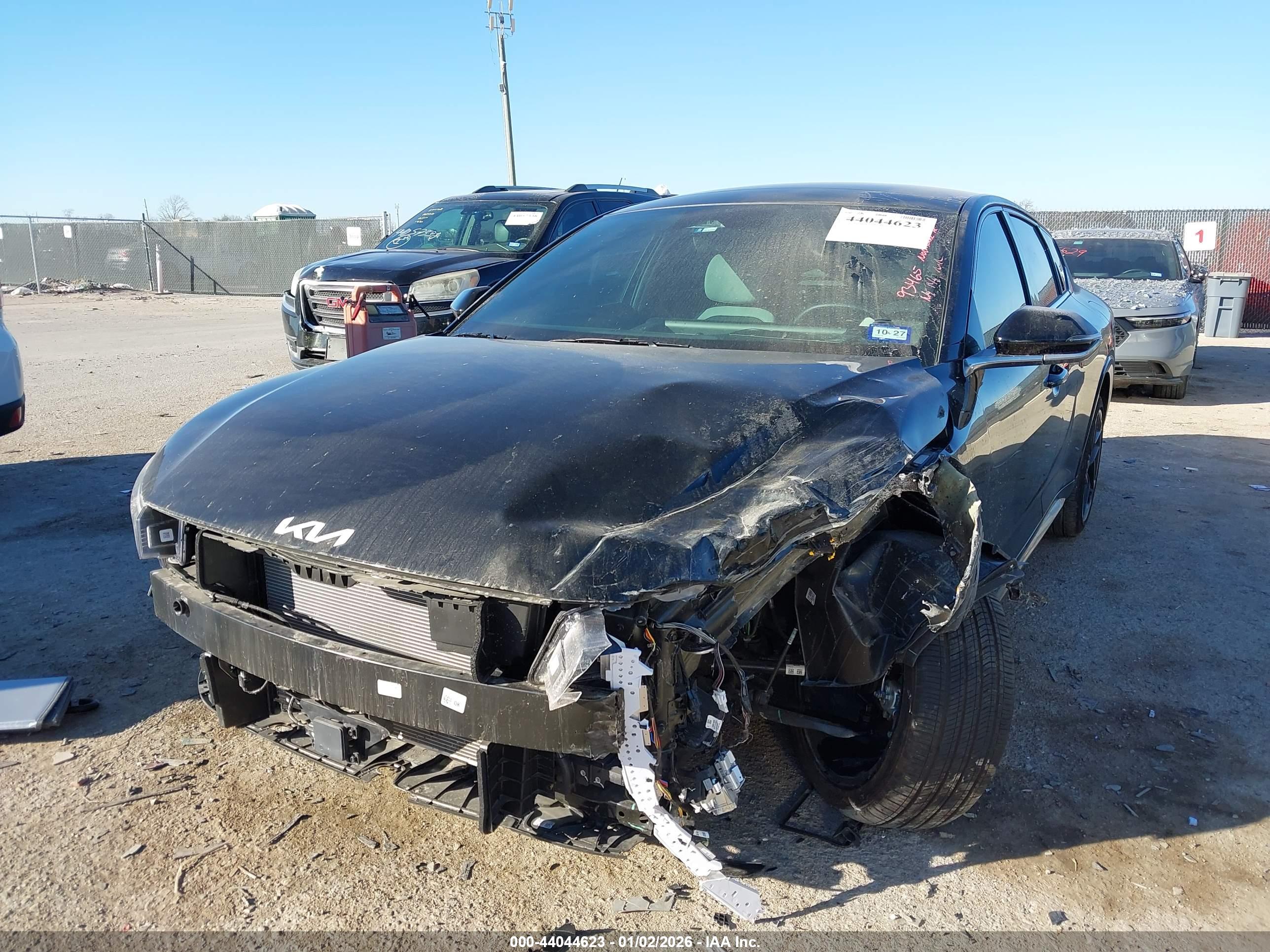 KIA K4 image 2