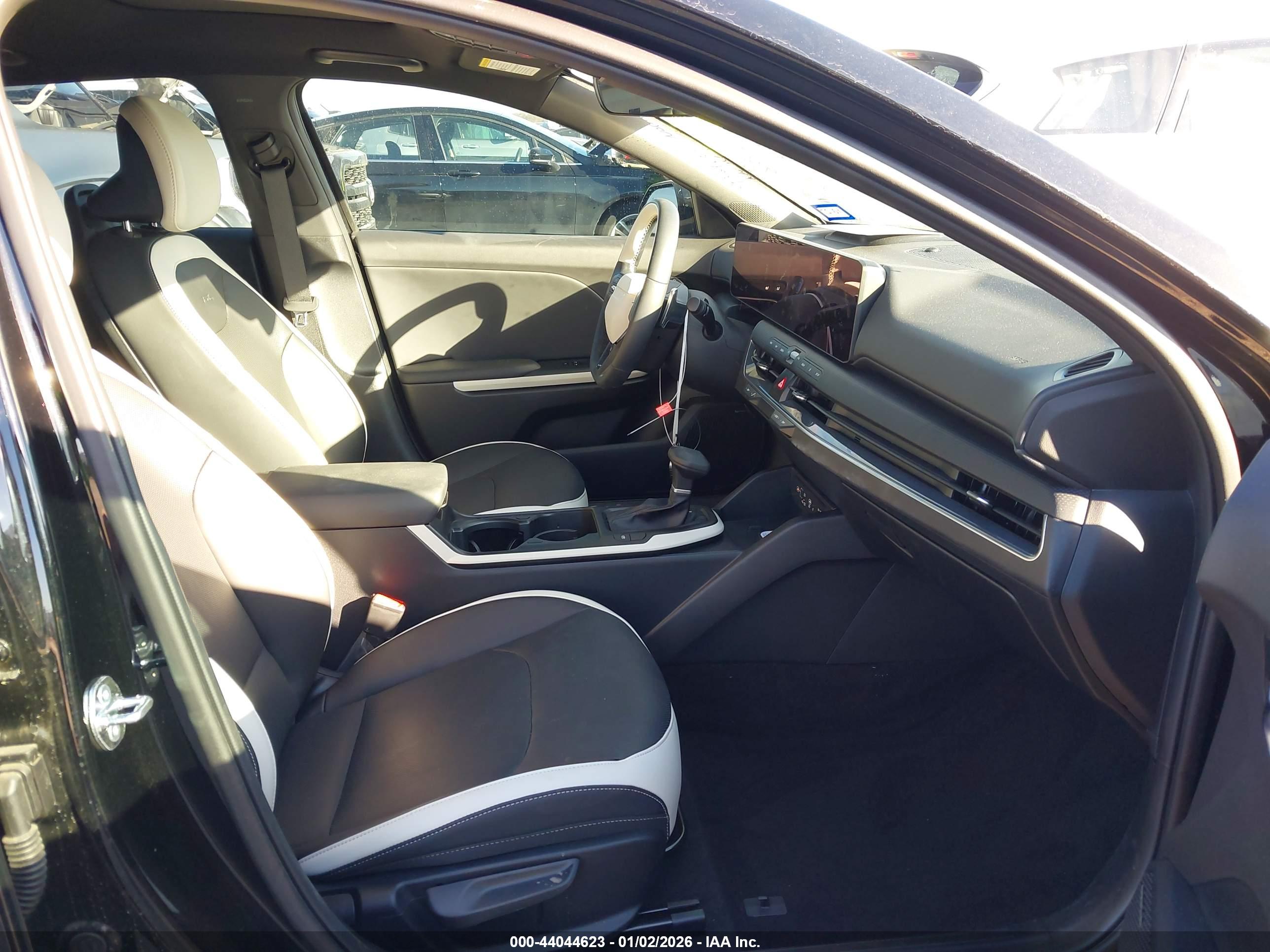 KIA K4 image 5