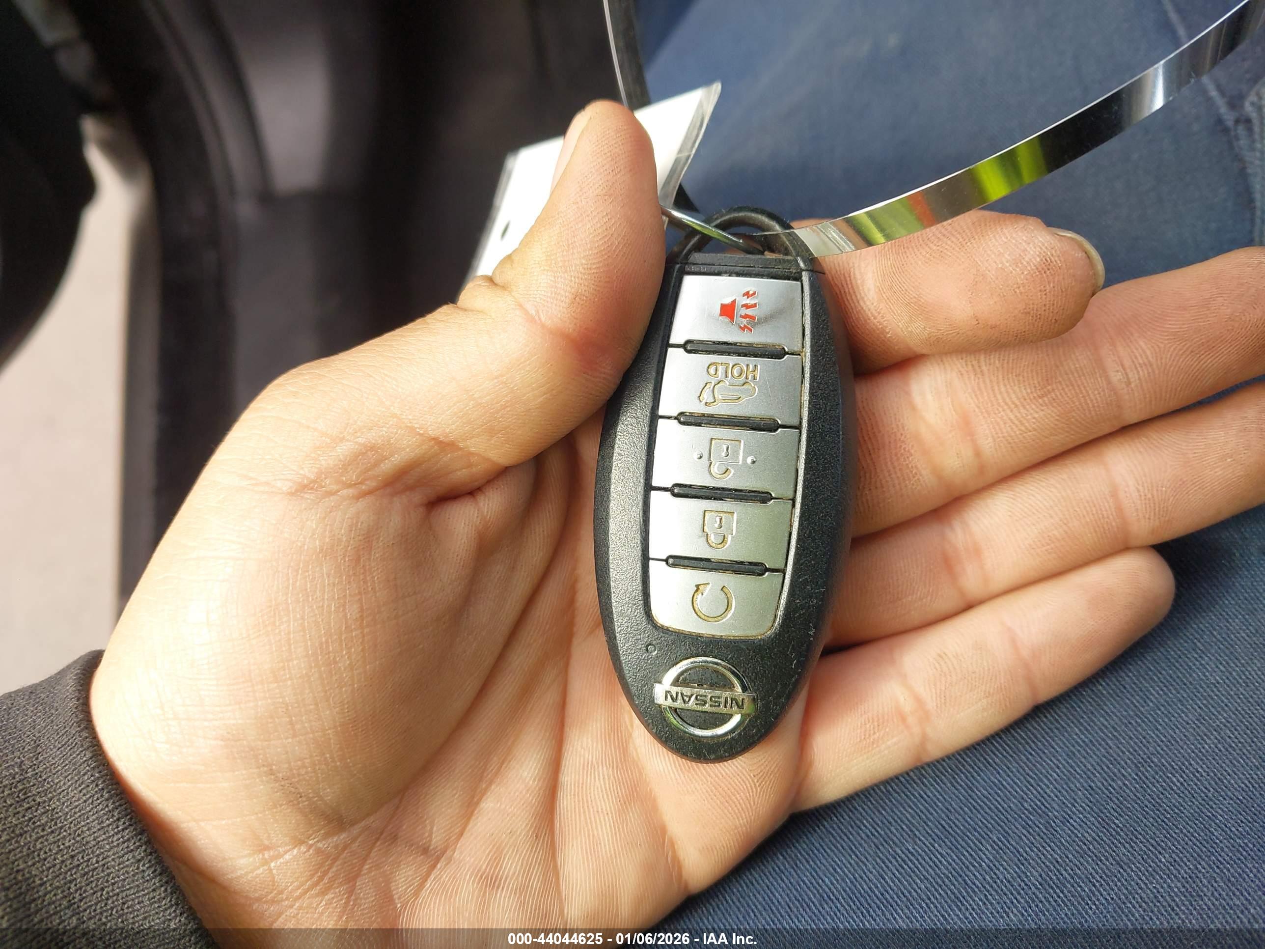 NISSAN ROGUE image 11