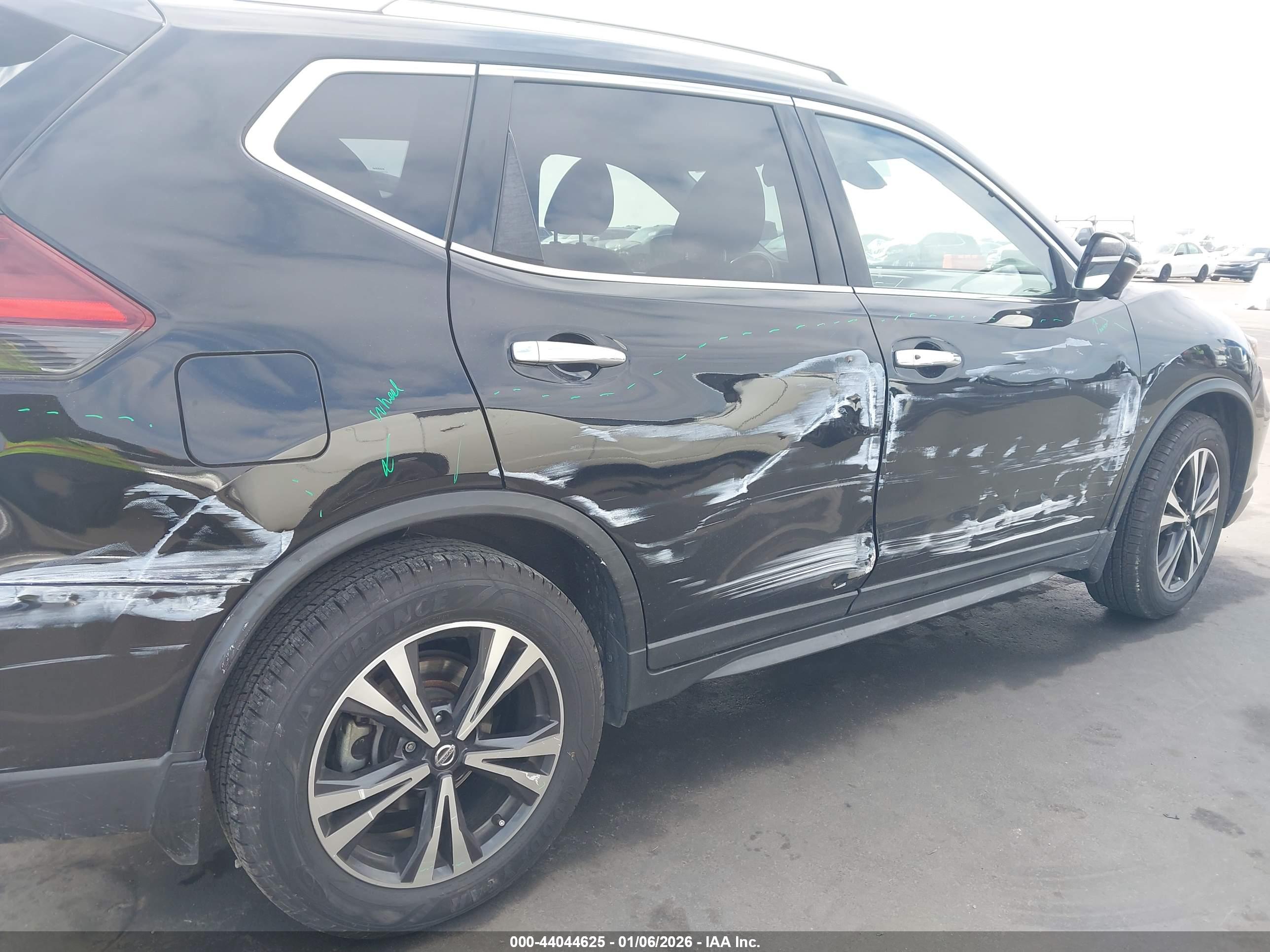 NISSAN ROGUE image 6