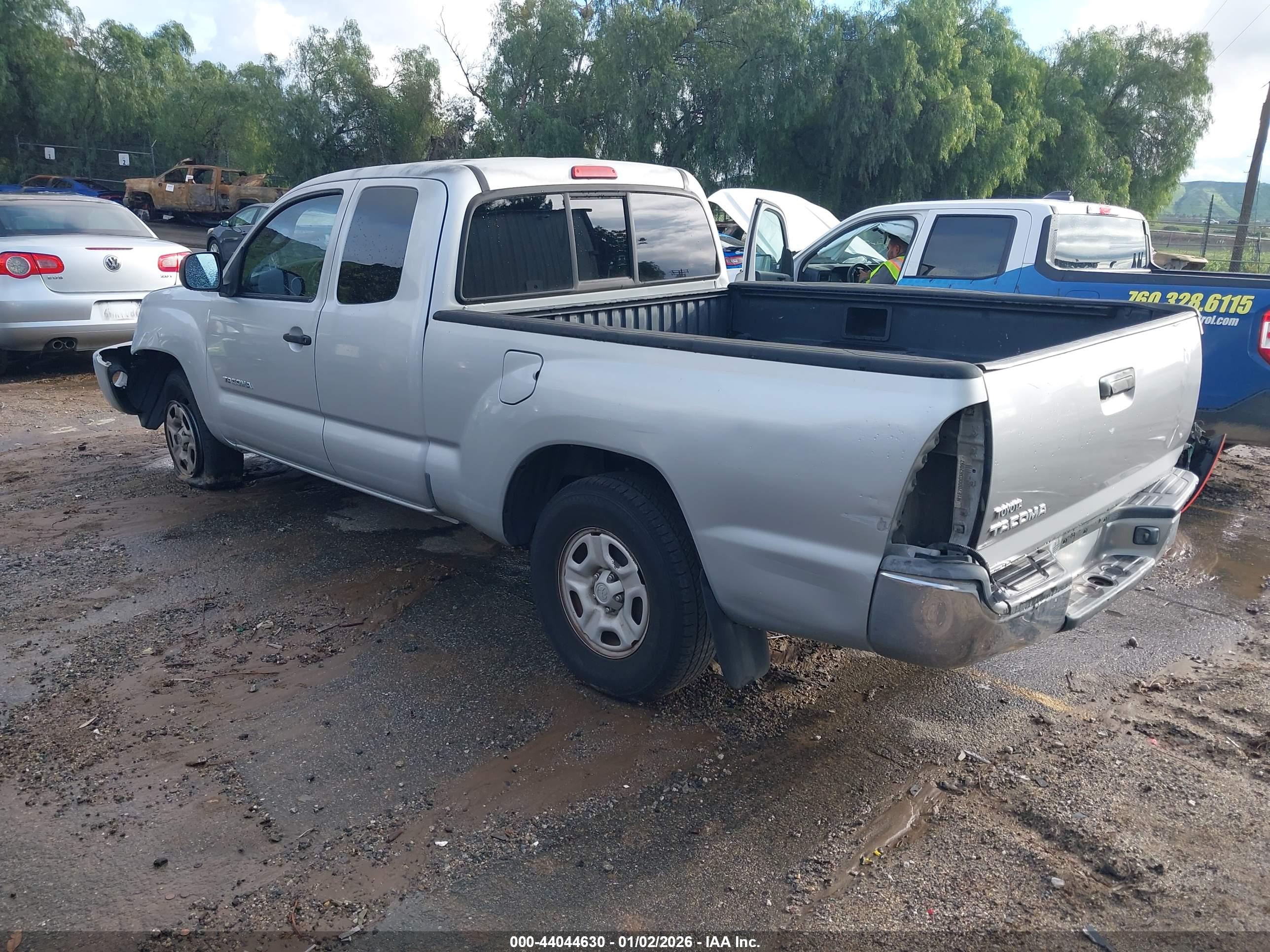 TOYOTA TACOMA image 3