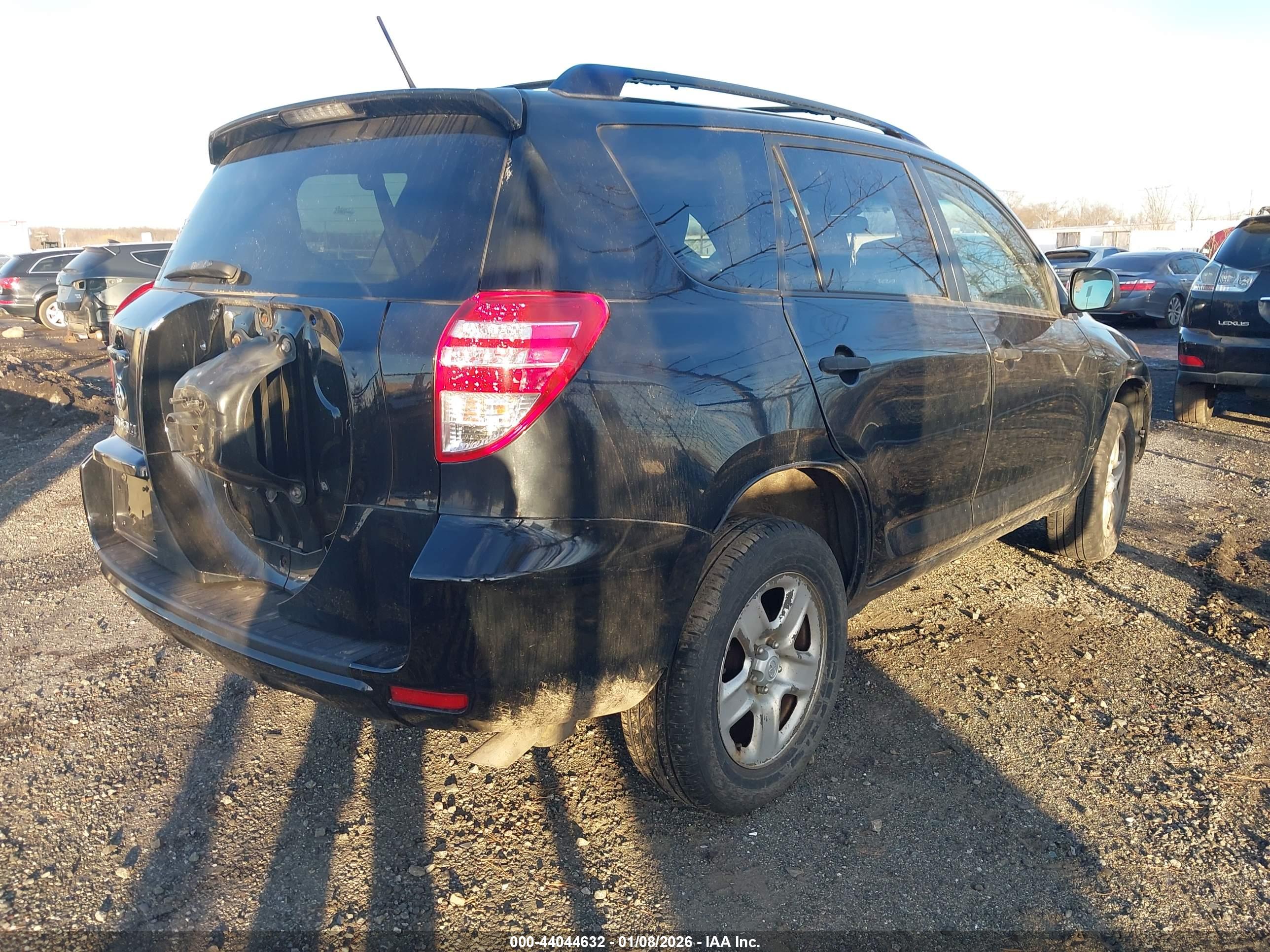 TOYOTA RAV4 image 4