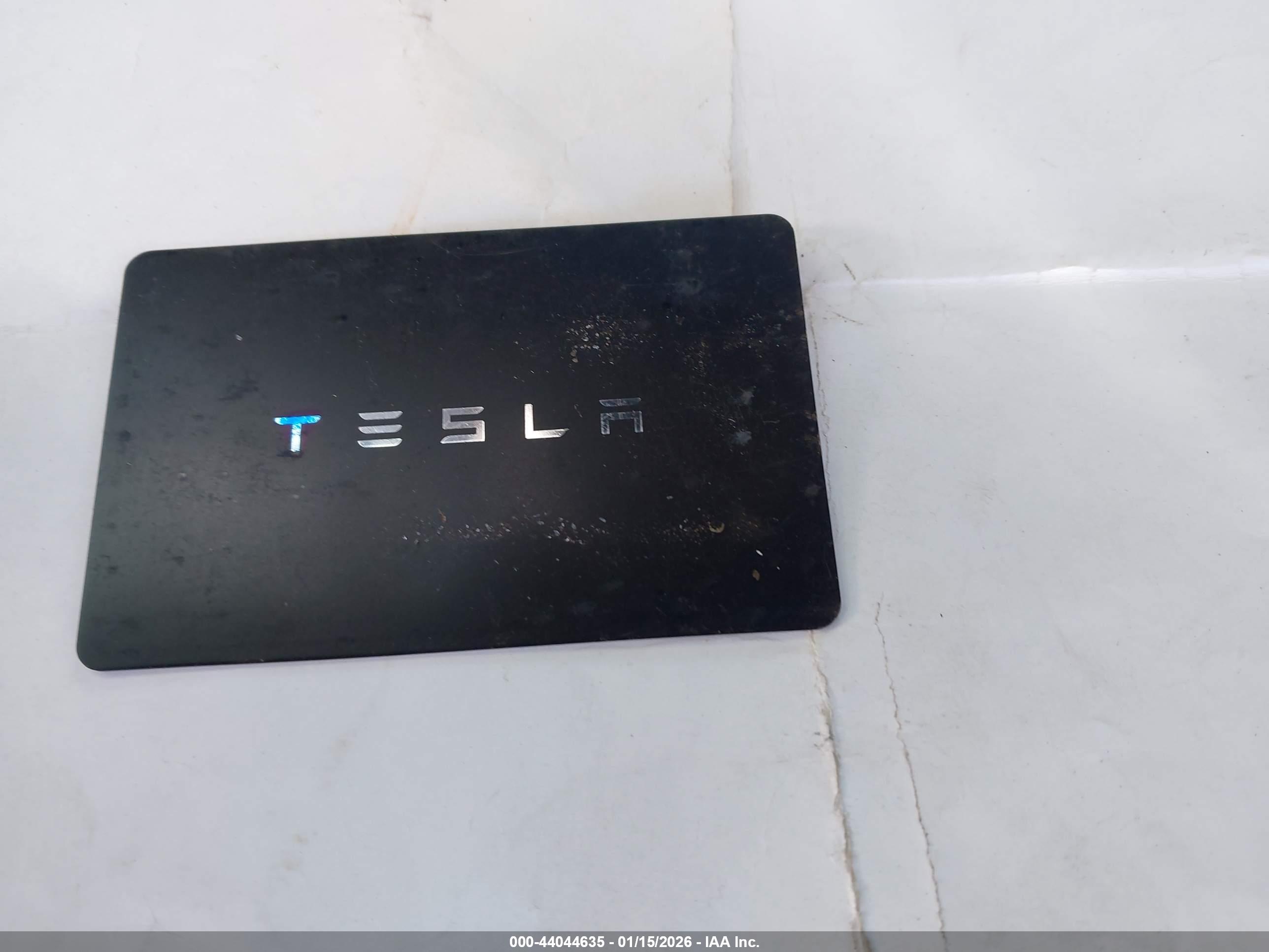 TESLA MODEL image 11