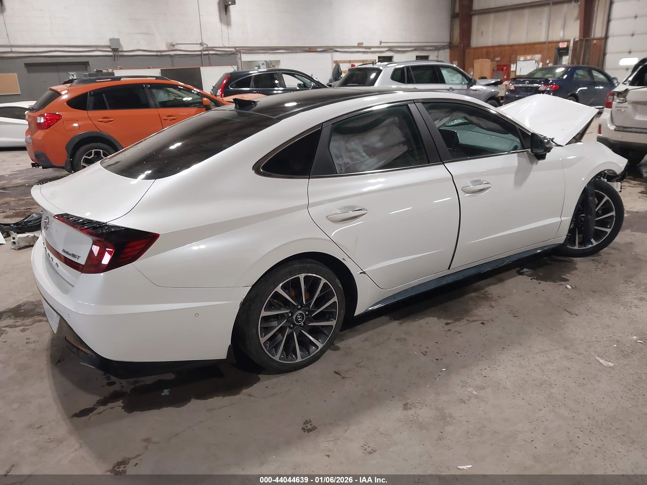 HYUNDAI SONATA image 4