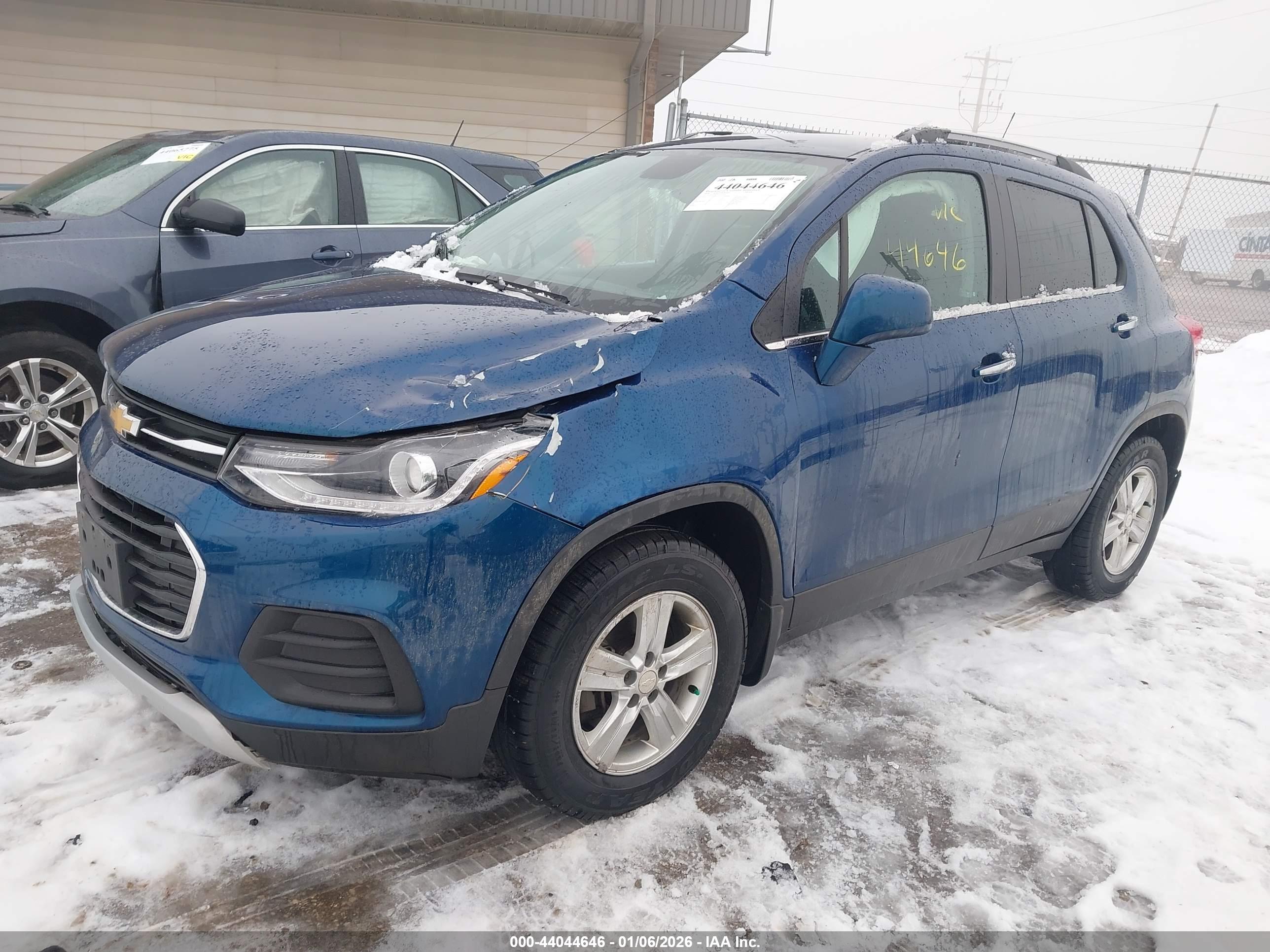 CHEVROLET TRAX image 2