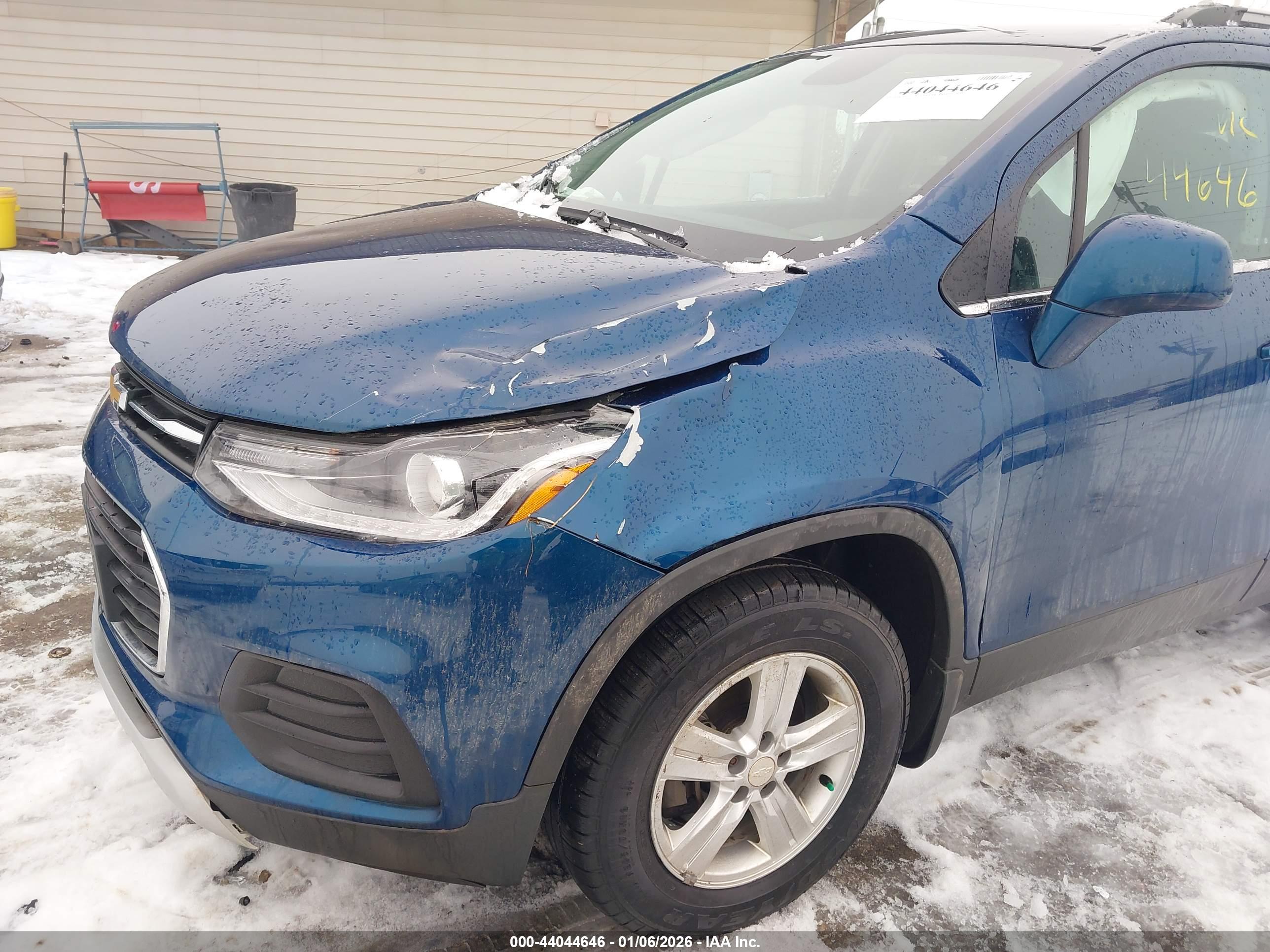 CHEVROLET TRAX image 6