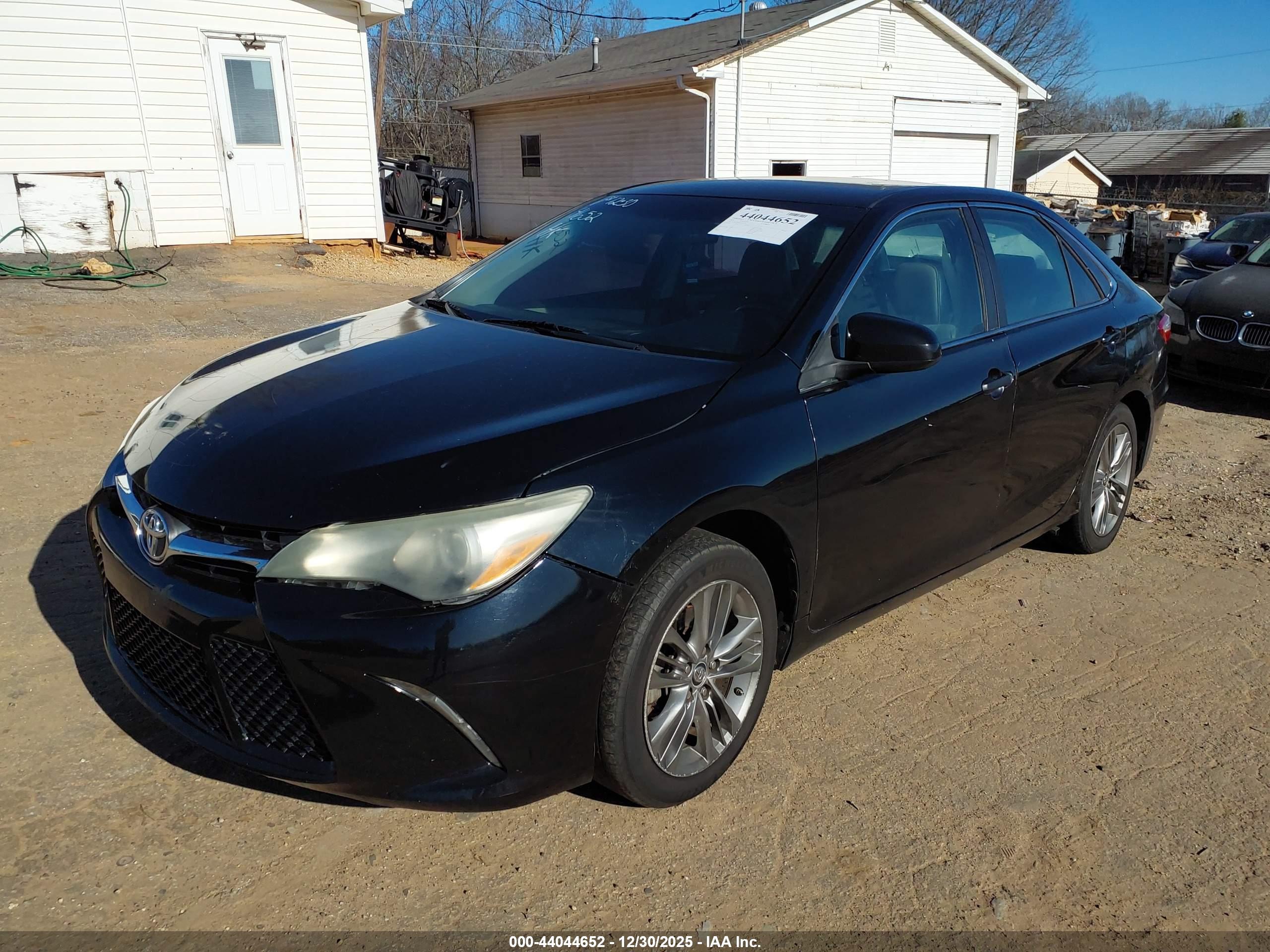 TOYOTA CAMRY image 2