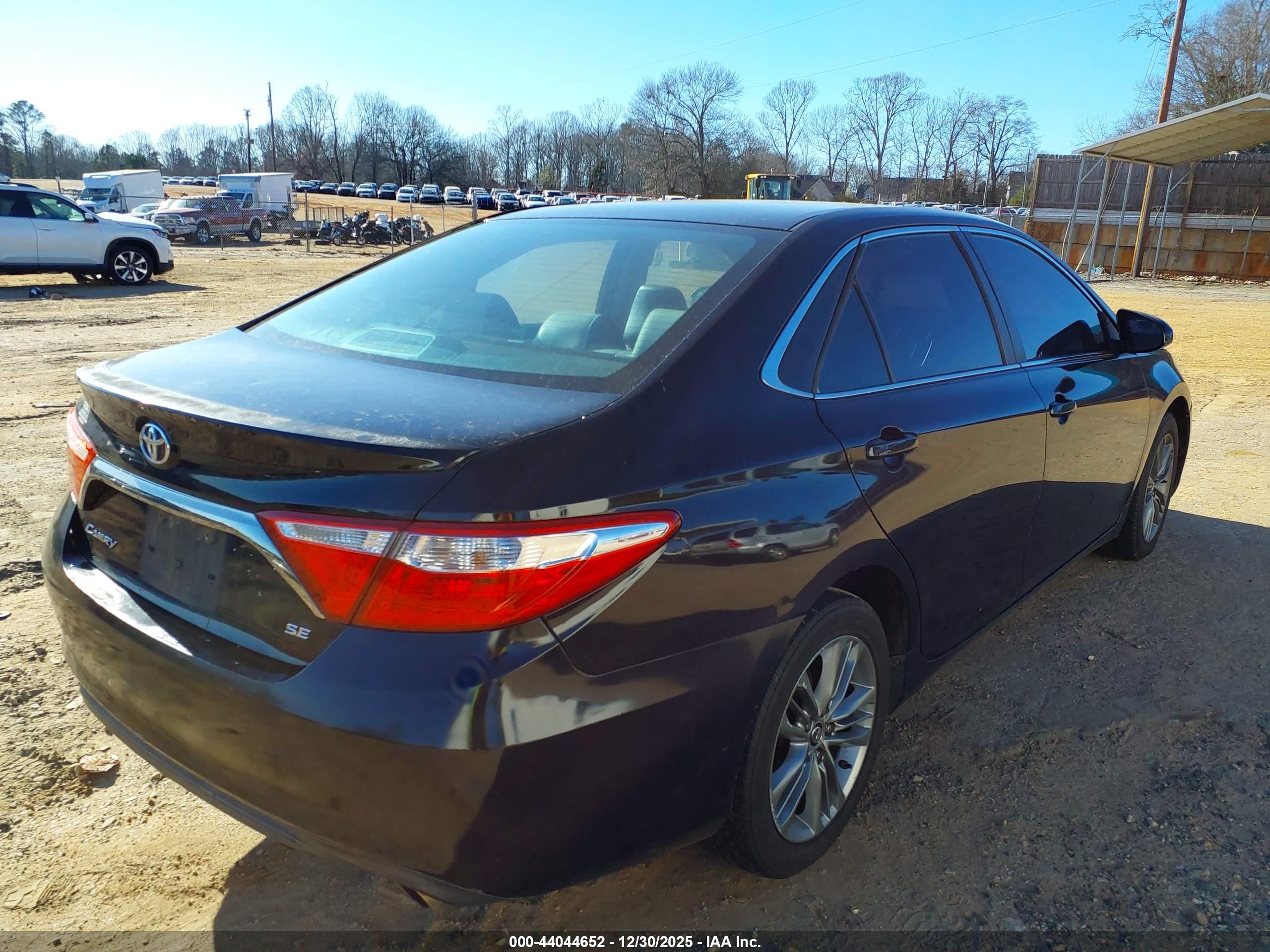 TOYOTA CAMRY image 4
