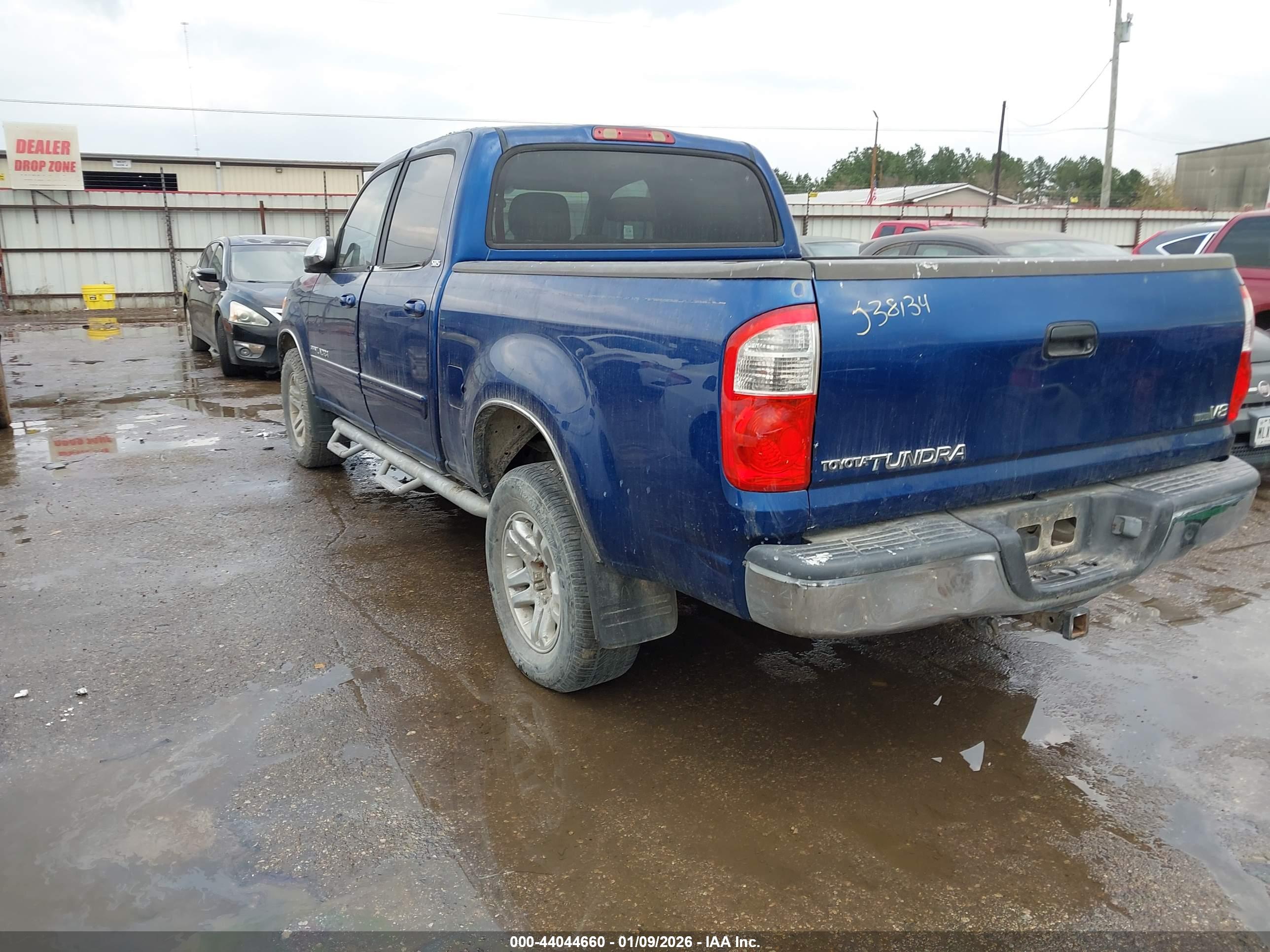 TOYOTA TUNDRA image 3